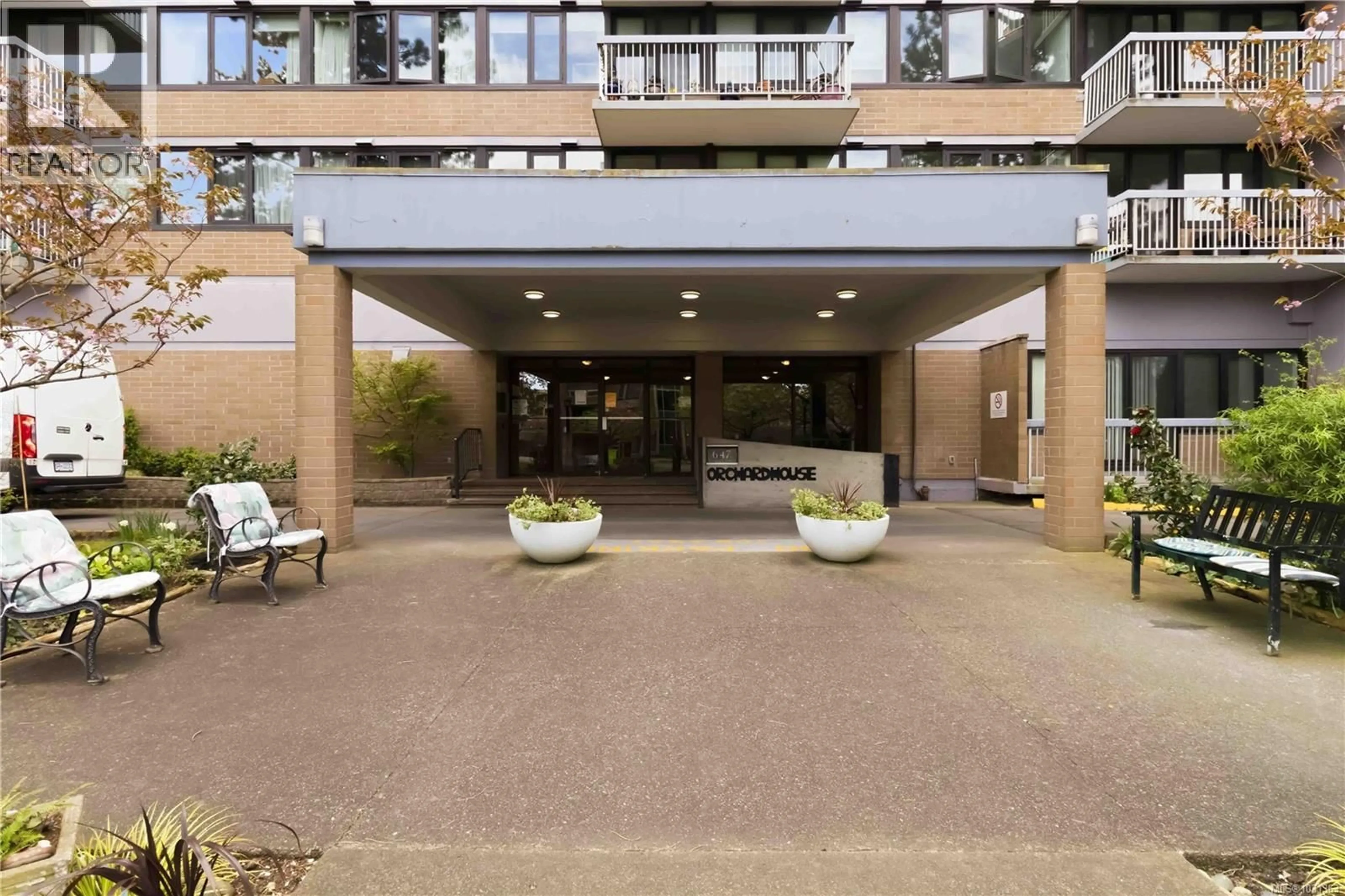 Lobby for 1007 - 647 MICHIGAN STREET, Victoria British Columbia V8V2P7