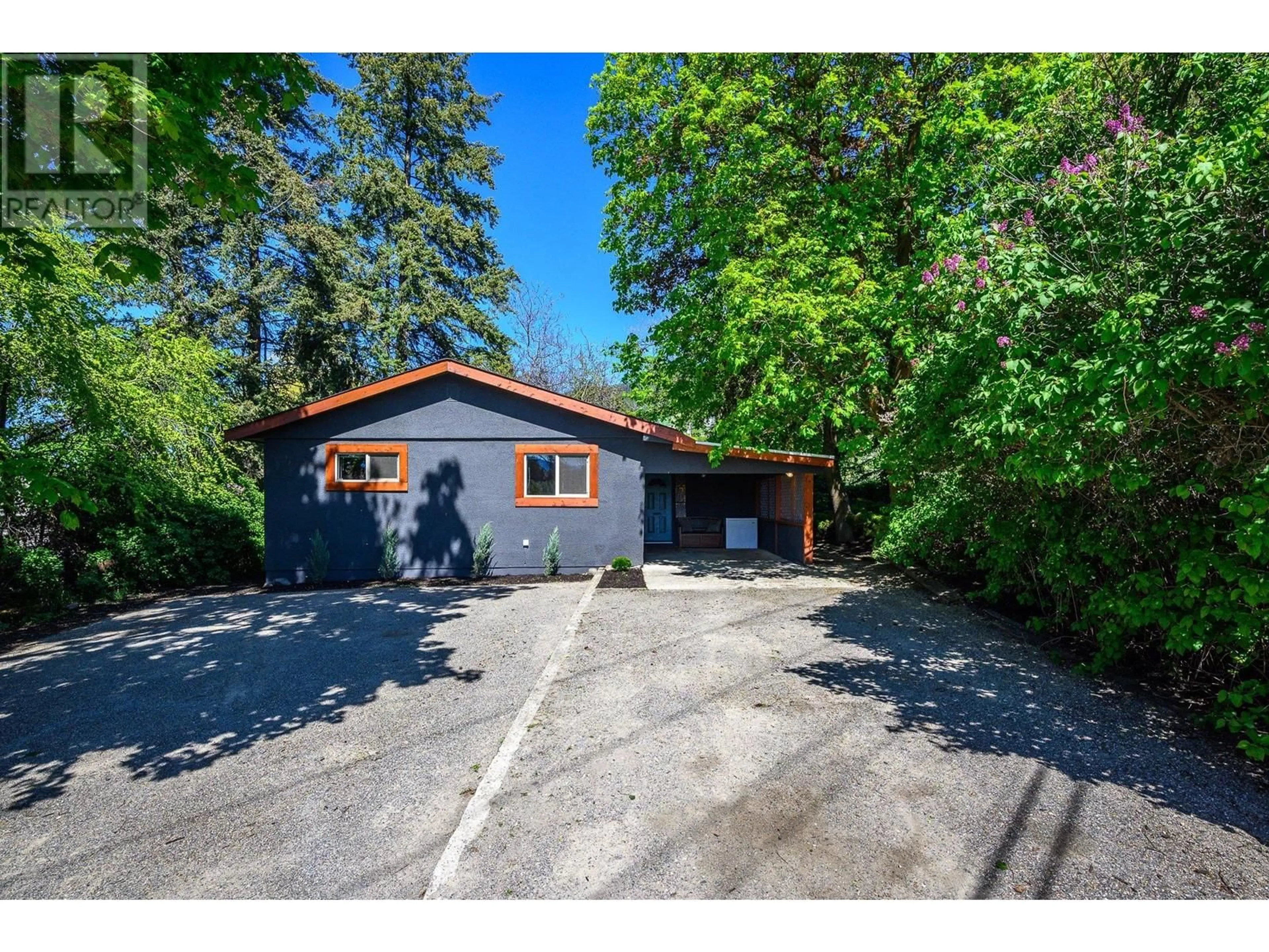 Indoor garage for 9705 Buchanan Road, Coldstream British Columbia V1B2X1