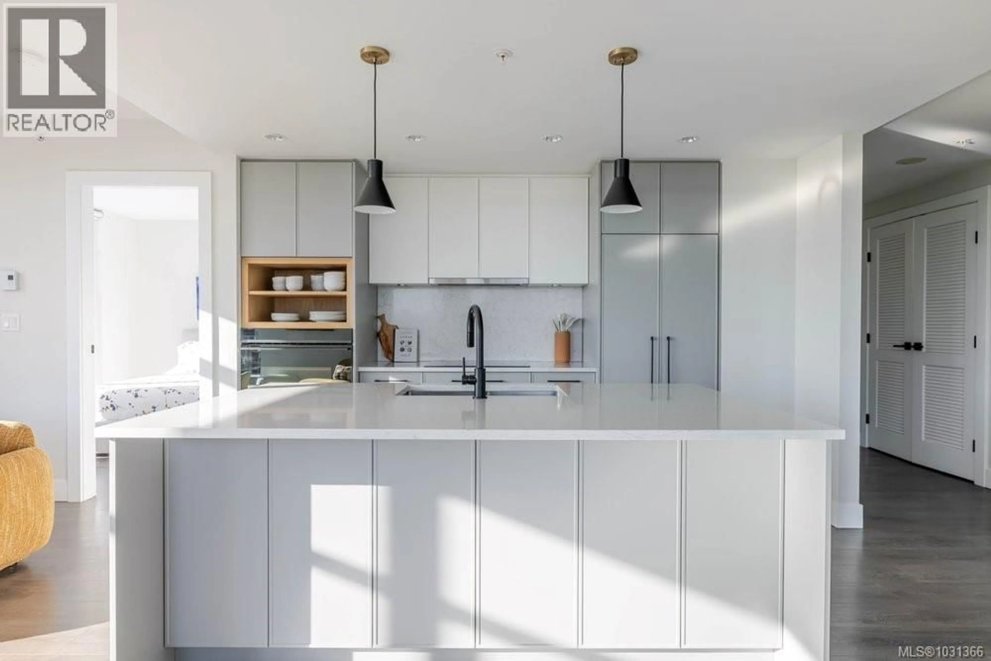 Contemporary kitchen, unknown for 702 - 960 YATES STREET, Victoria British Columbia V8V3M3