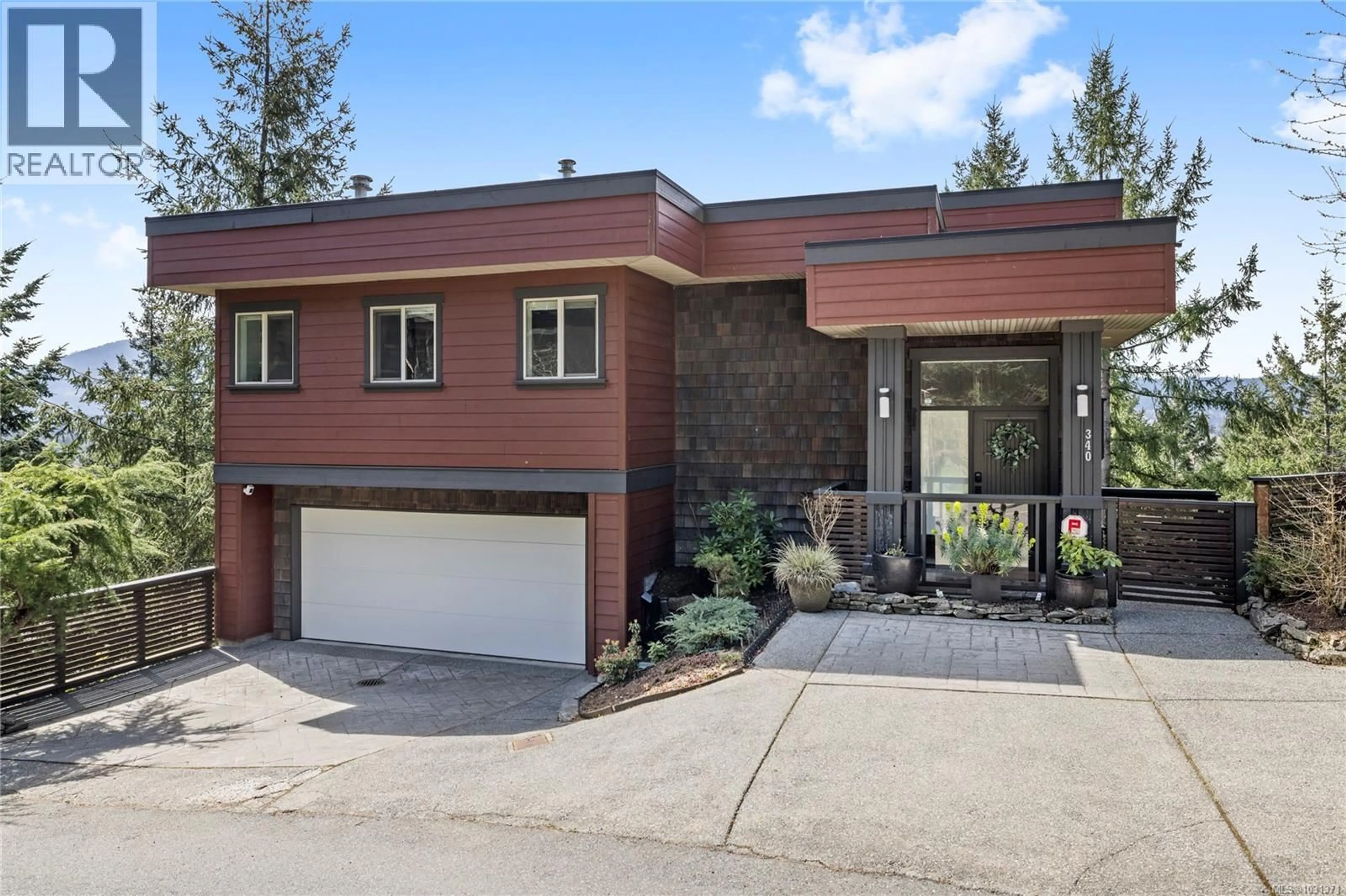 Home with brick exterior material, street for 340 SUMMIT DRIVE, Nanaimo British Columbia V9T5R2