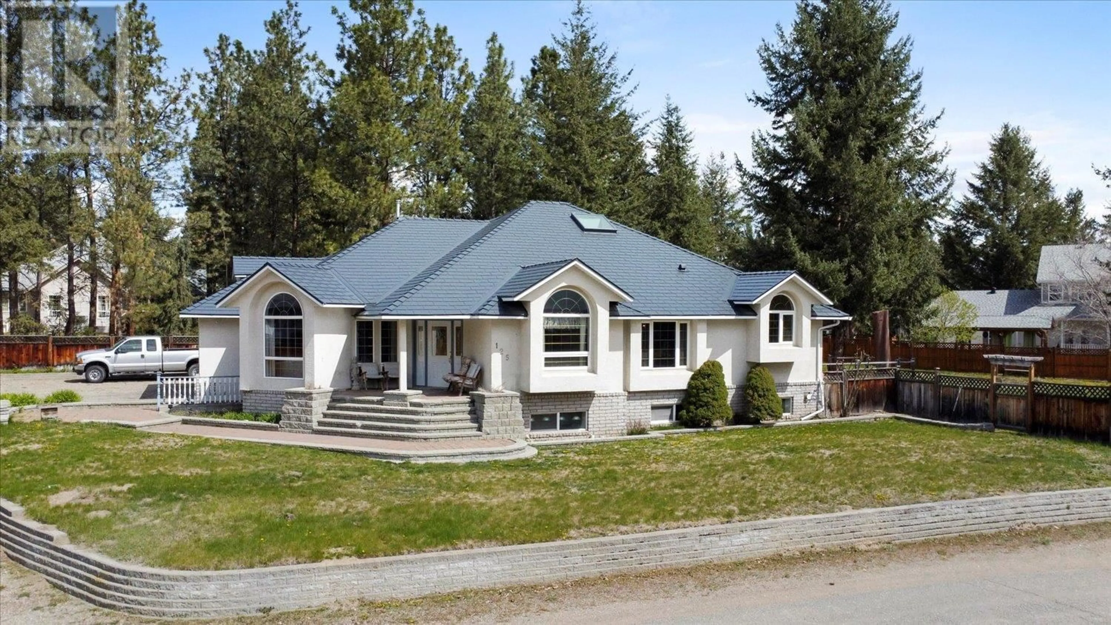 Frontside or backside of a home for 125 Deerview Crescent, Princeton British Columbia V0X1W0