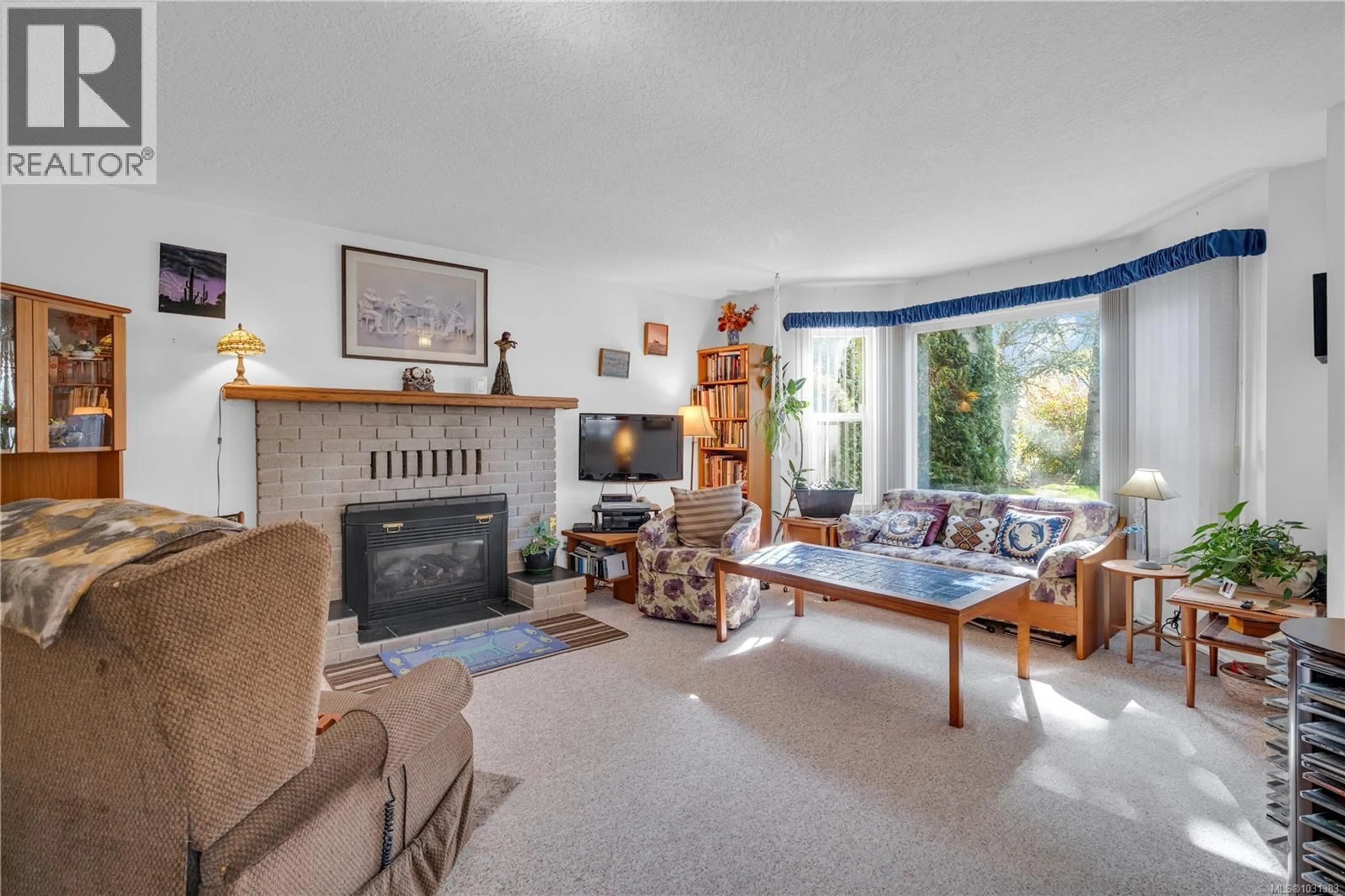Living room with furniture, unknown for 2730 GLEN LAKE PLACE, Langford British Columbia V9B1Y9
