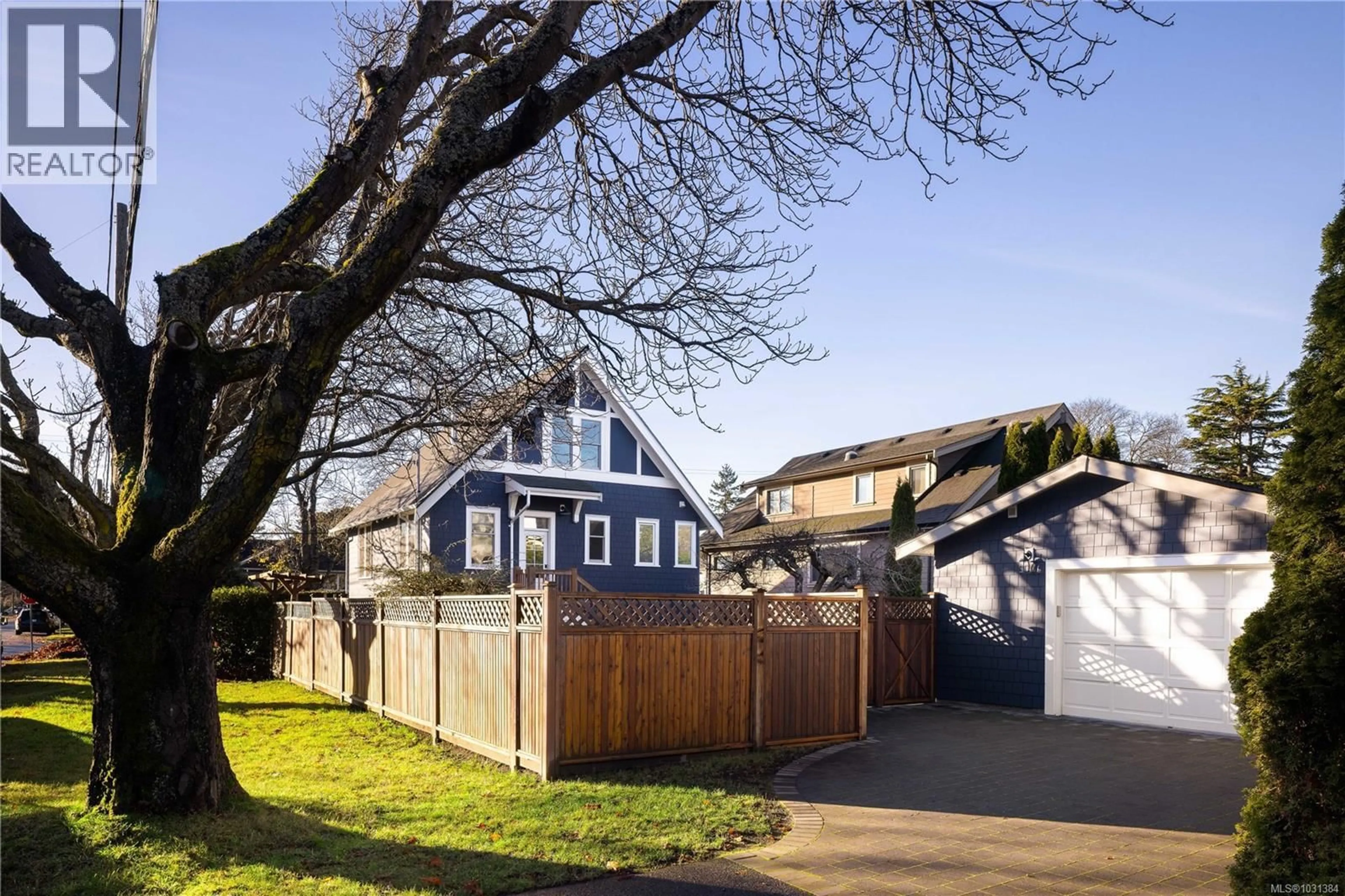 A pic from outside/outdoor area/front of a property/back of a property/a pic from drone, street for 2194 CENTRAL AVENUE, Oak Bay British Columbia V8S2R5