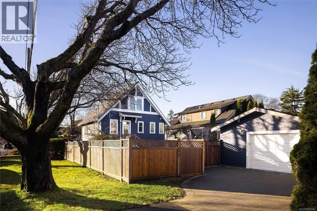 2194 CENTRAL AVENUE, Oak Bay 3