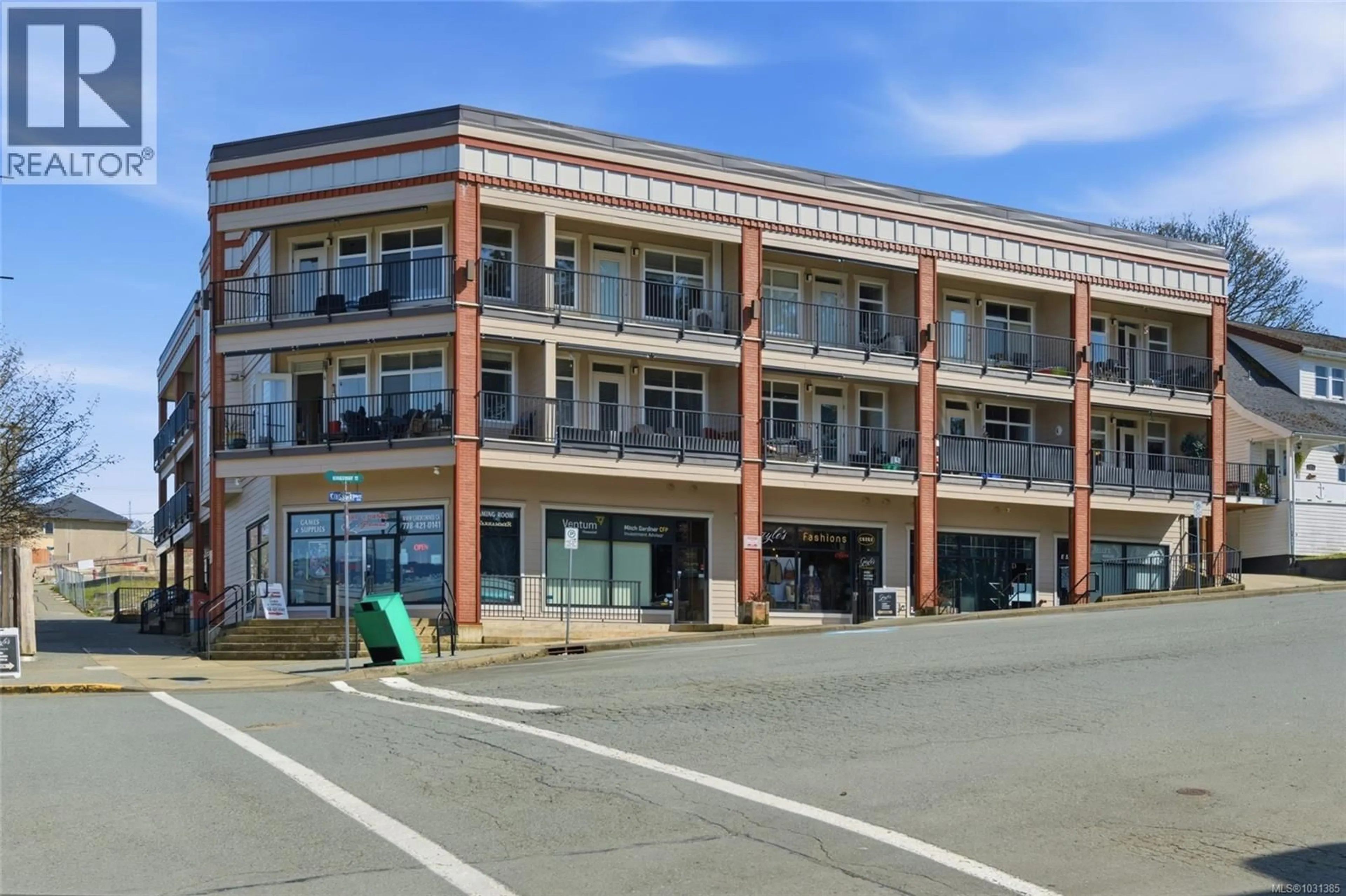 Patio, building for 107 - 5262 ARGYLE STREET, Port Alberni British Columbia V9Y1T9