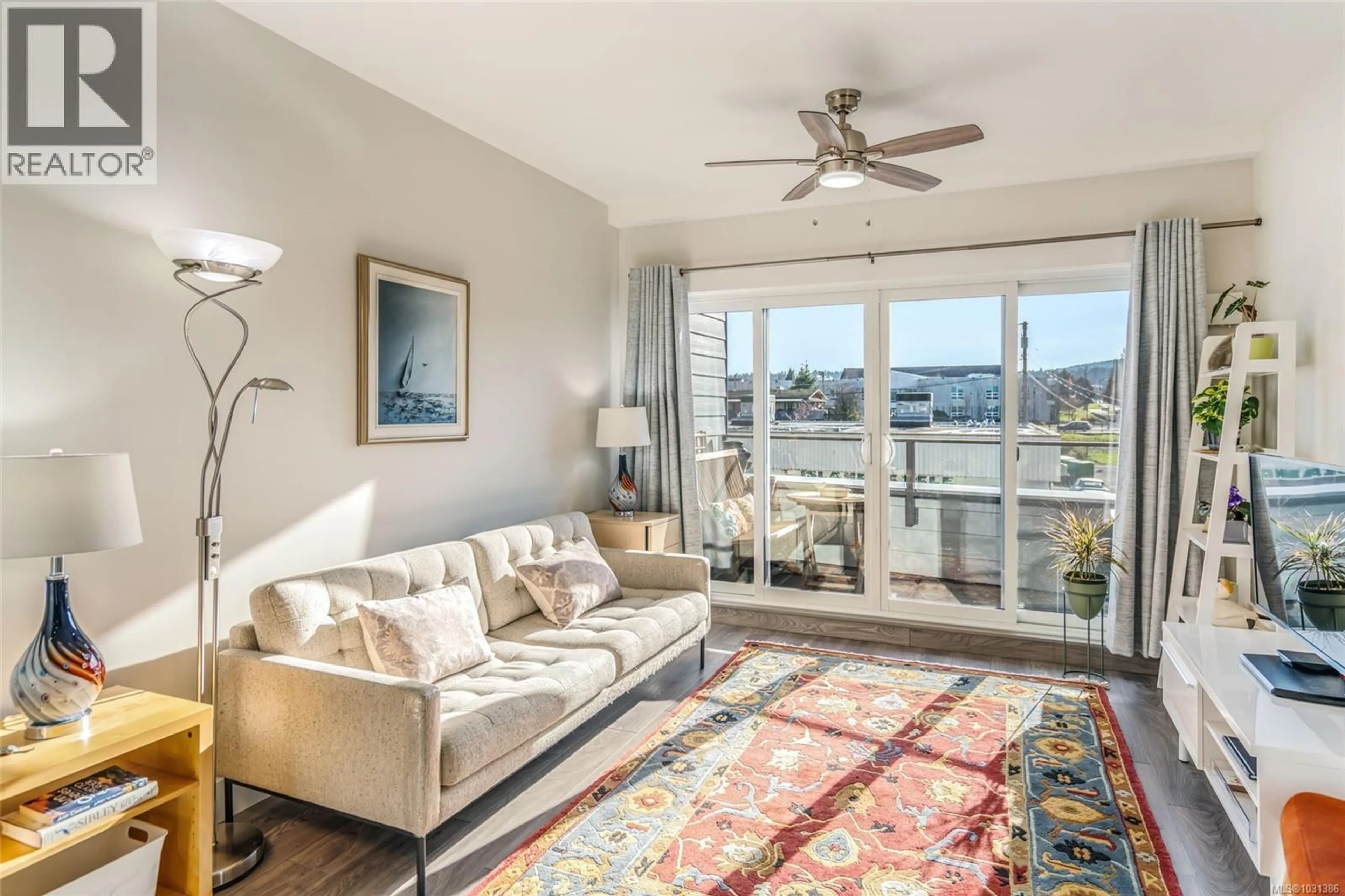 Living room with furniture, unknown for 203 - 113 HIRST AVENUE EAST, Parksville British Columbia V9P2G3