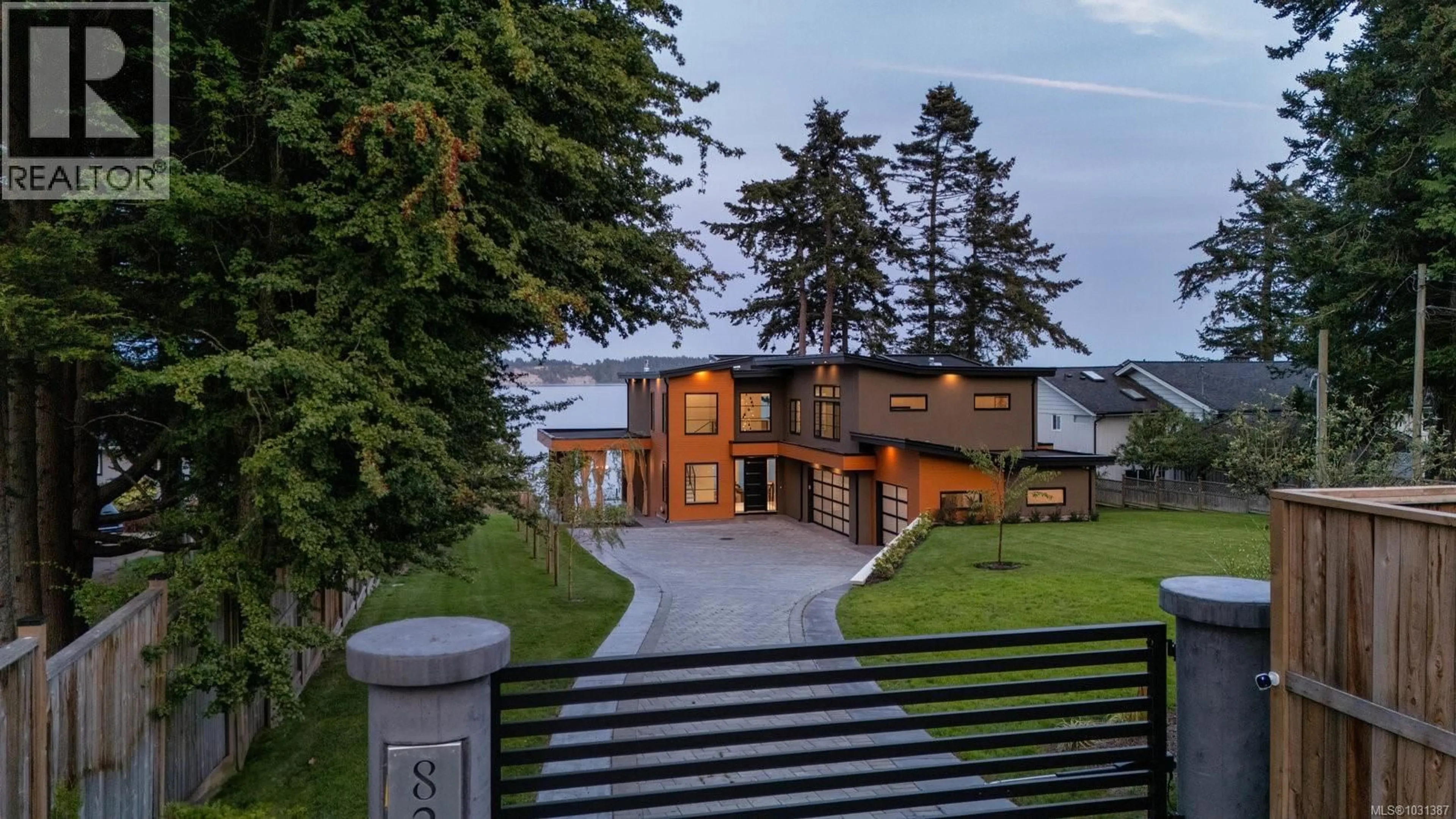 Unknown for 8213 LOCHSIDE DRIVE, Central Saanich British Columbia V8M1T9