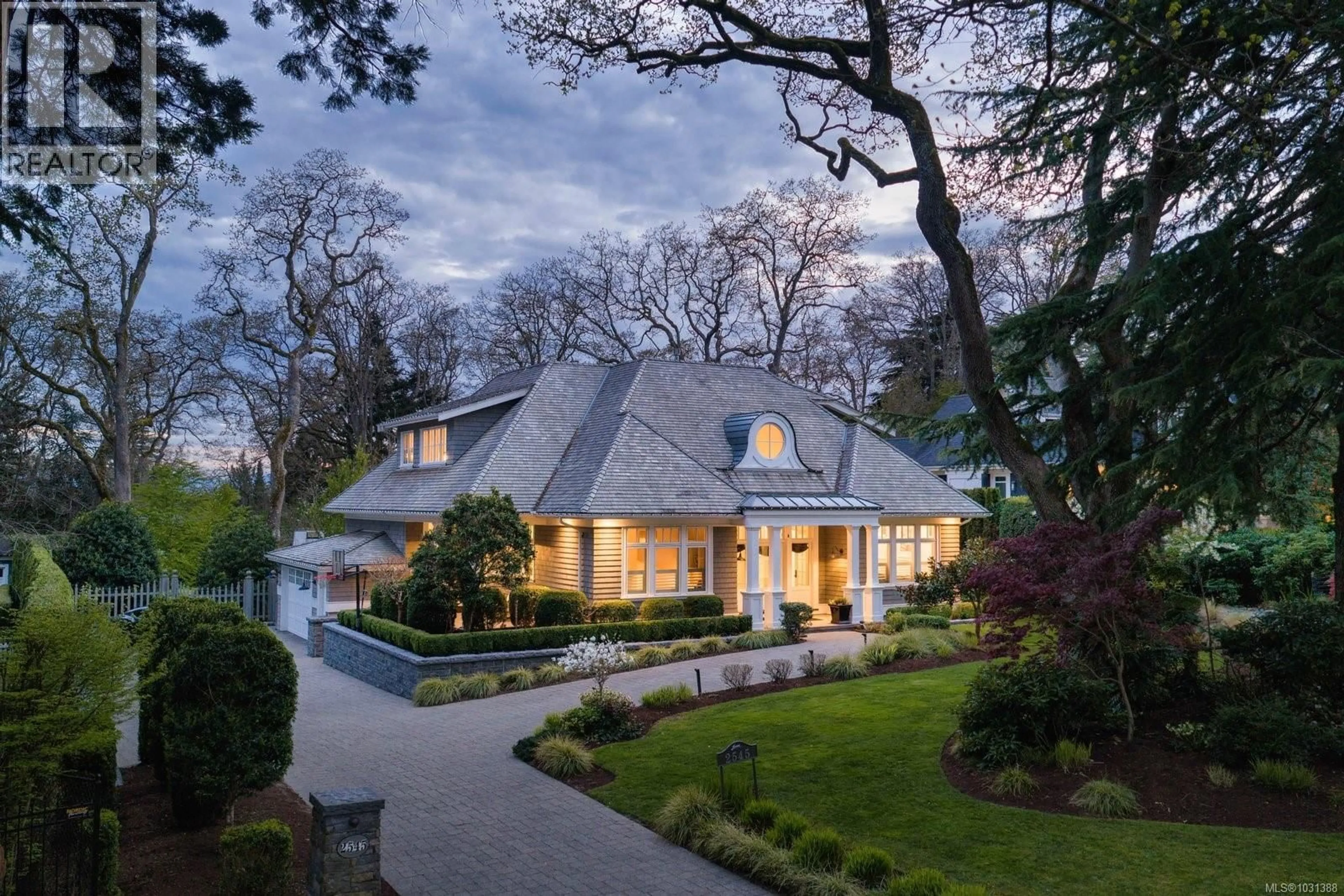 Unknown for 2545 LANSDOWNE ROAD, Oak Bay British Columbia V8R3P2