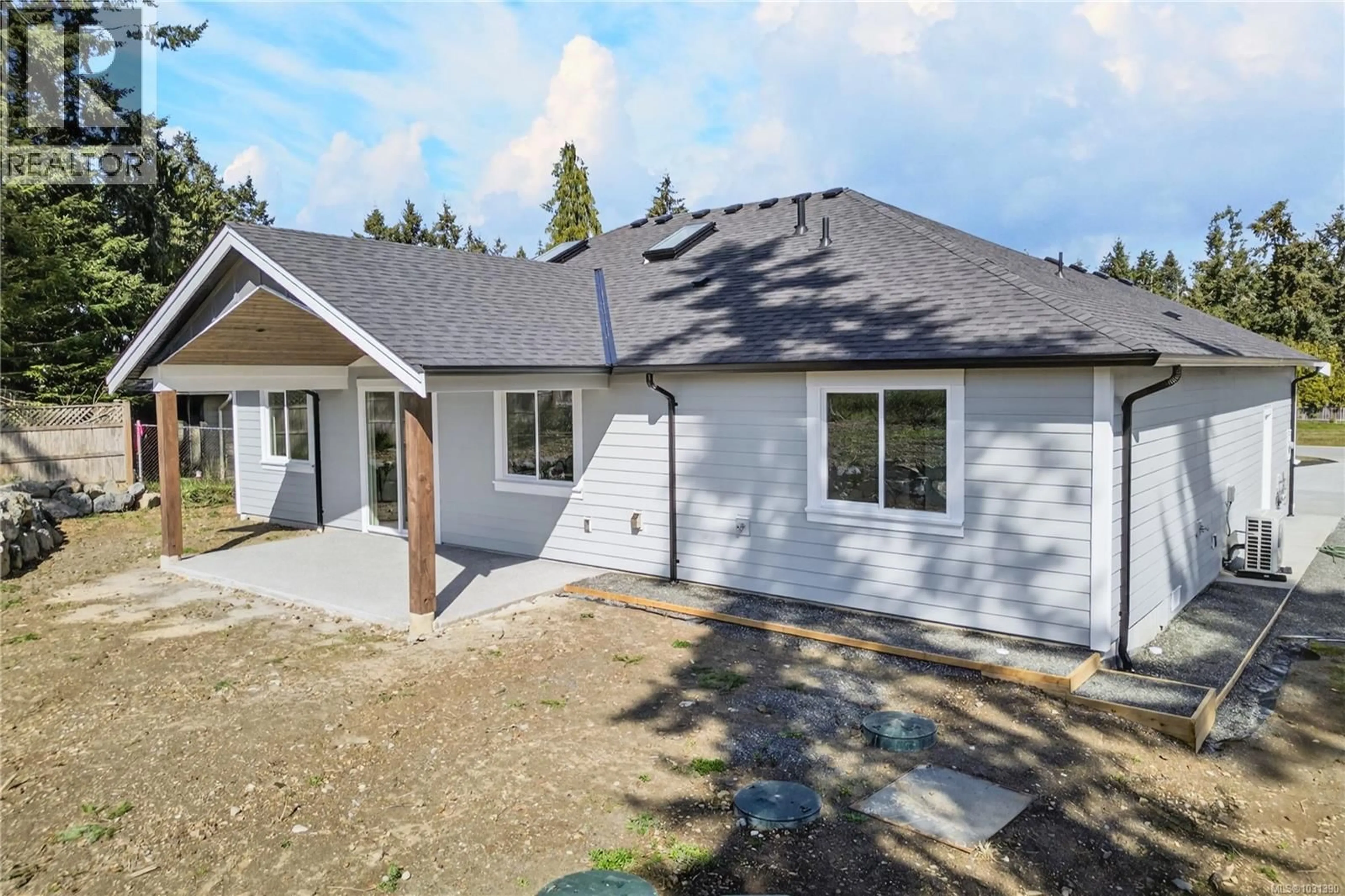 Unknown for 1948 WOOBANK ROAD, Nanaimo British Columbia V9X1H4