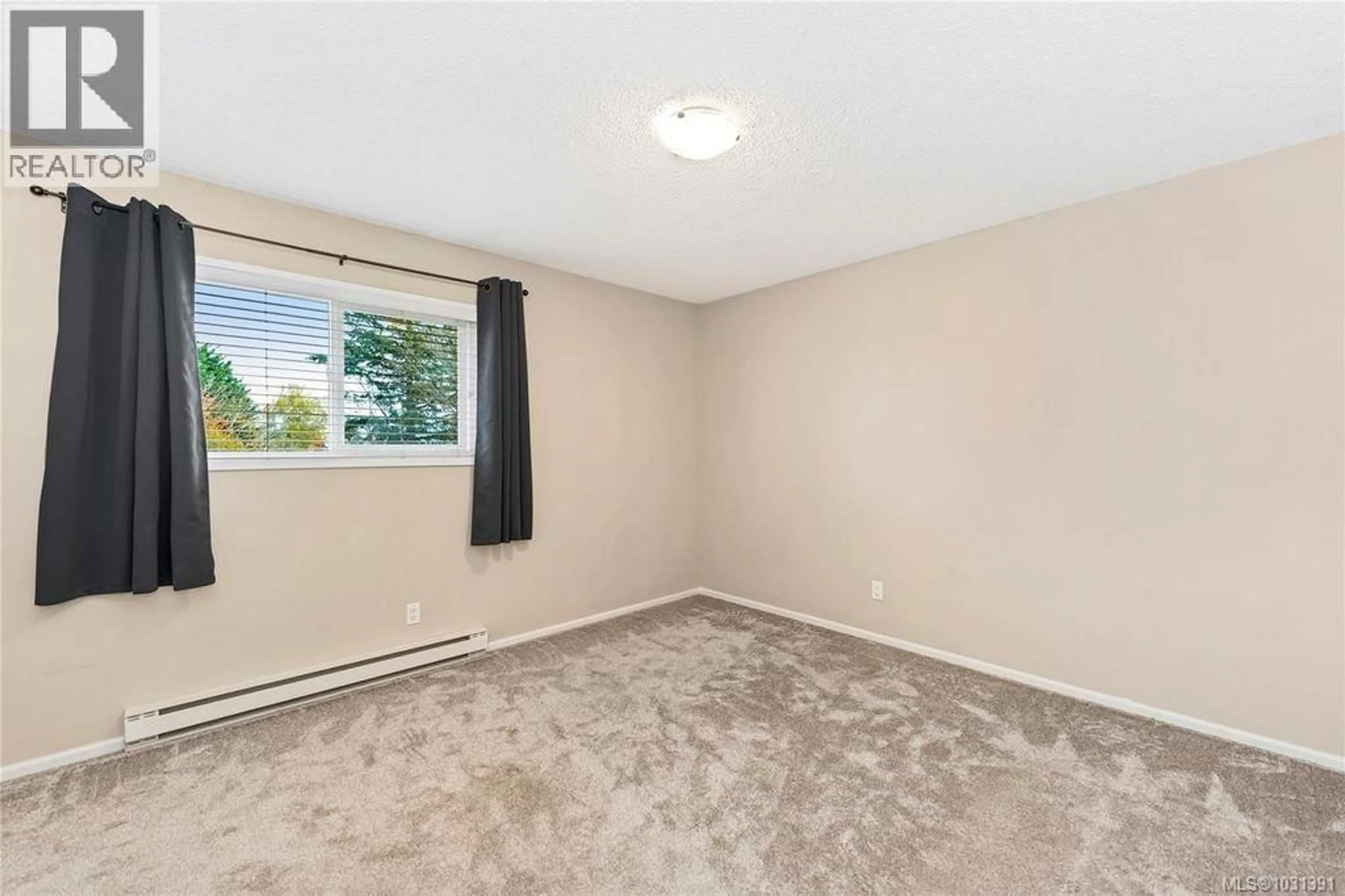 A pic of a room for 4 - 1945 LISNOE AVENUE, Central Saanich British Columbia V8M1T2