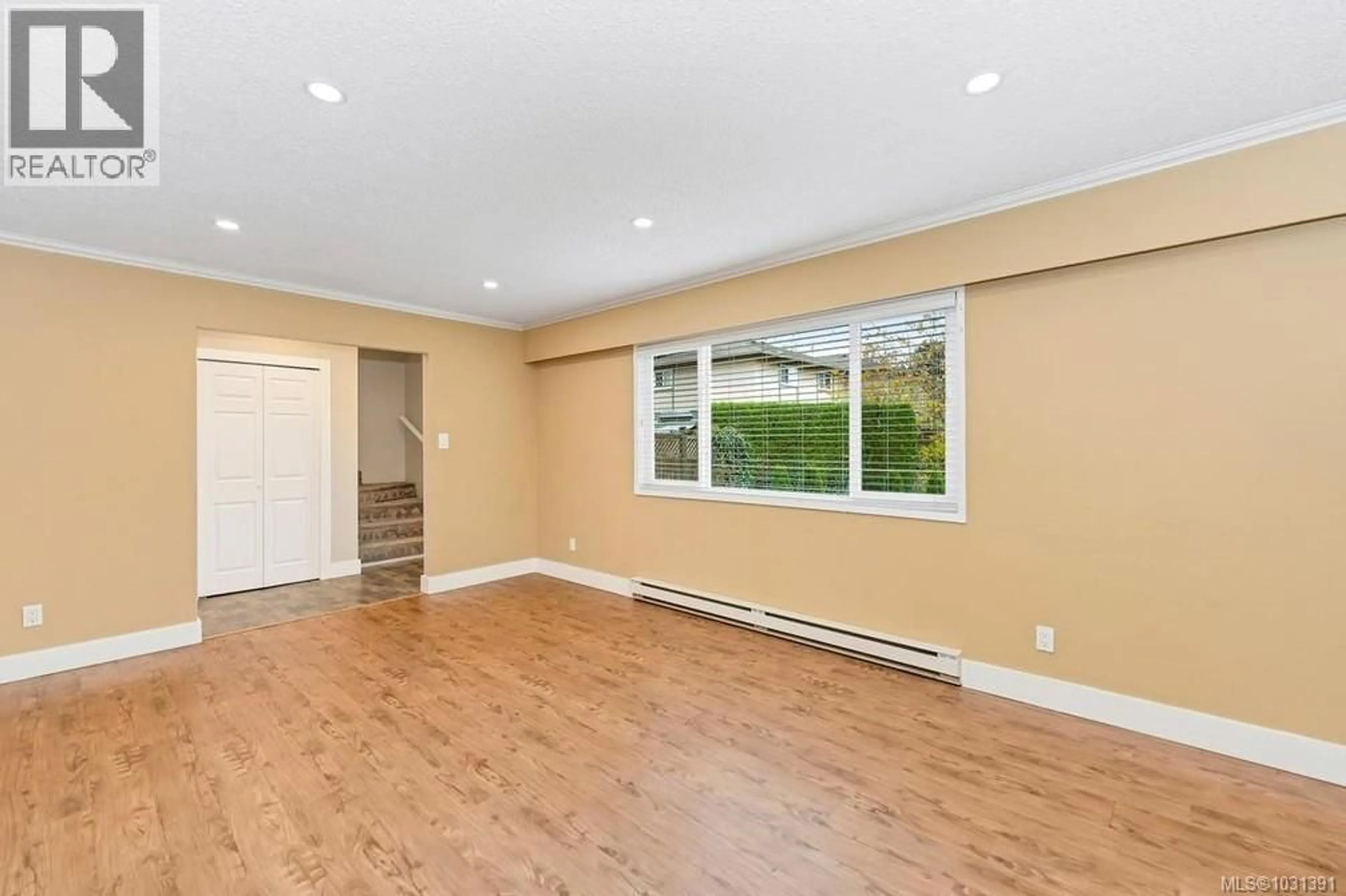 A pic of a room for 4 - 1945 LISNOE AVENUE, Central Saanich British Columbia V8M1T2