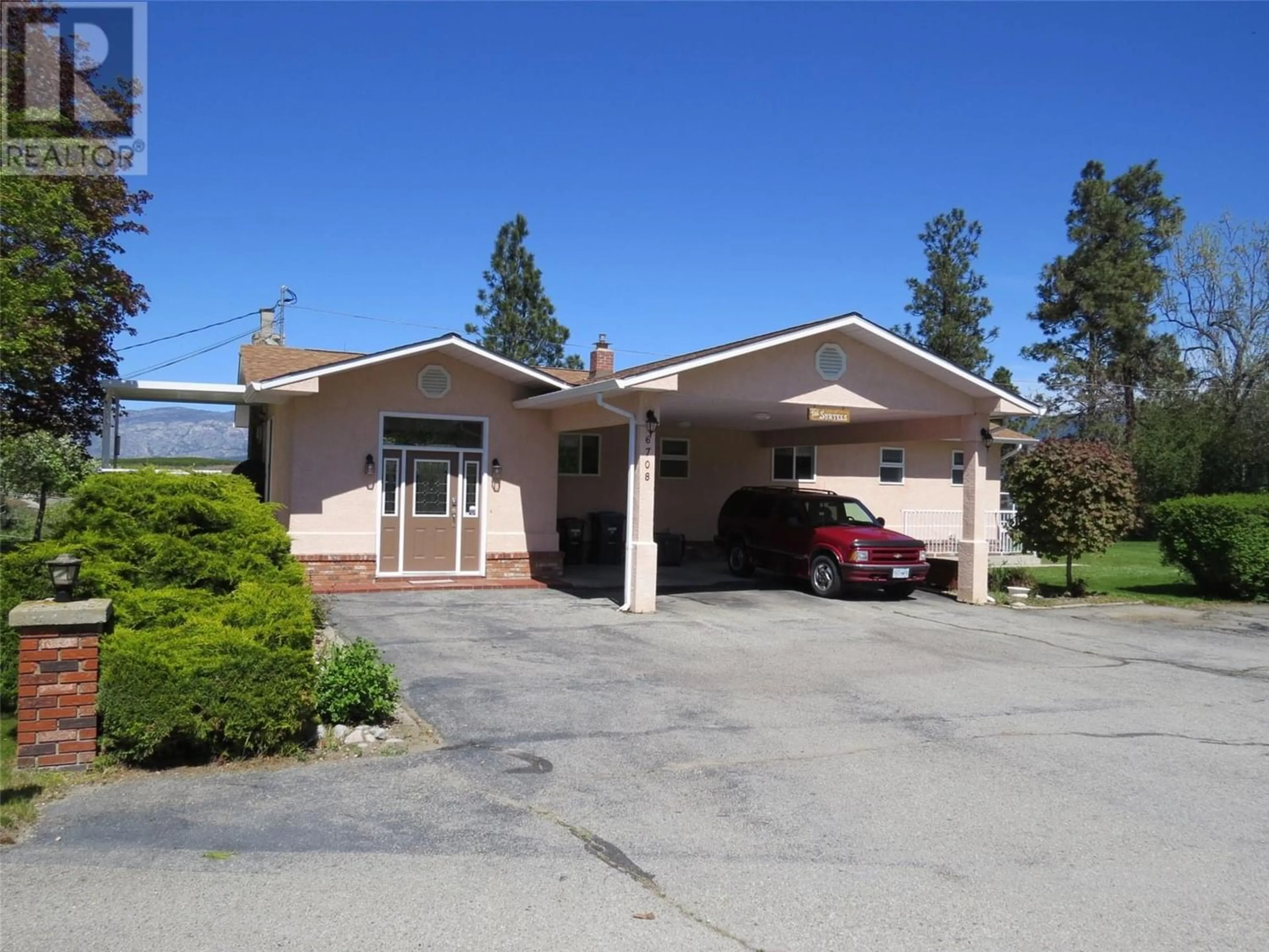 Outside view for 6708 English Avenue, Summerland British Columbia V0H1Z7