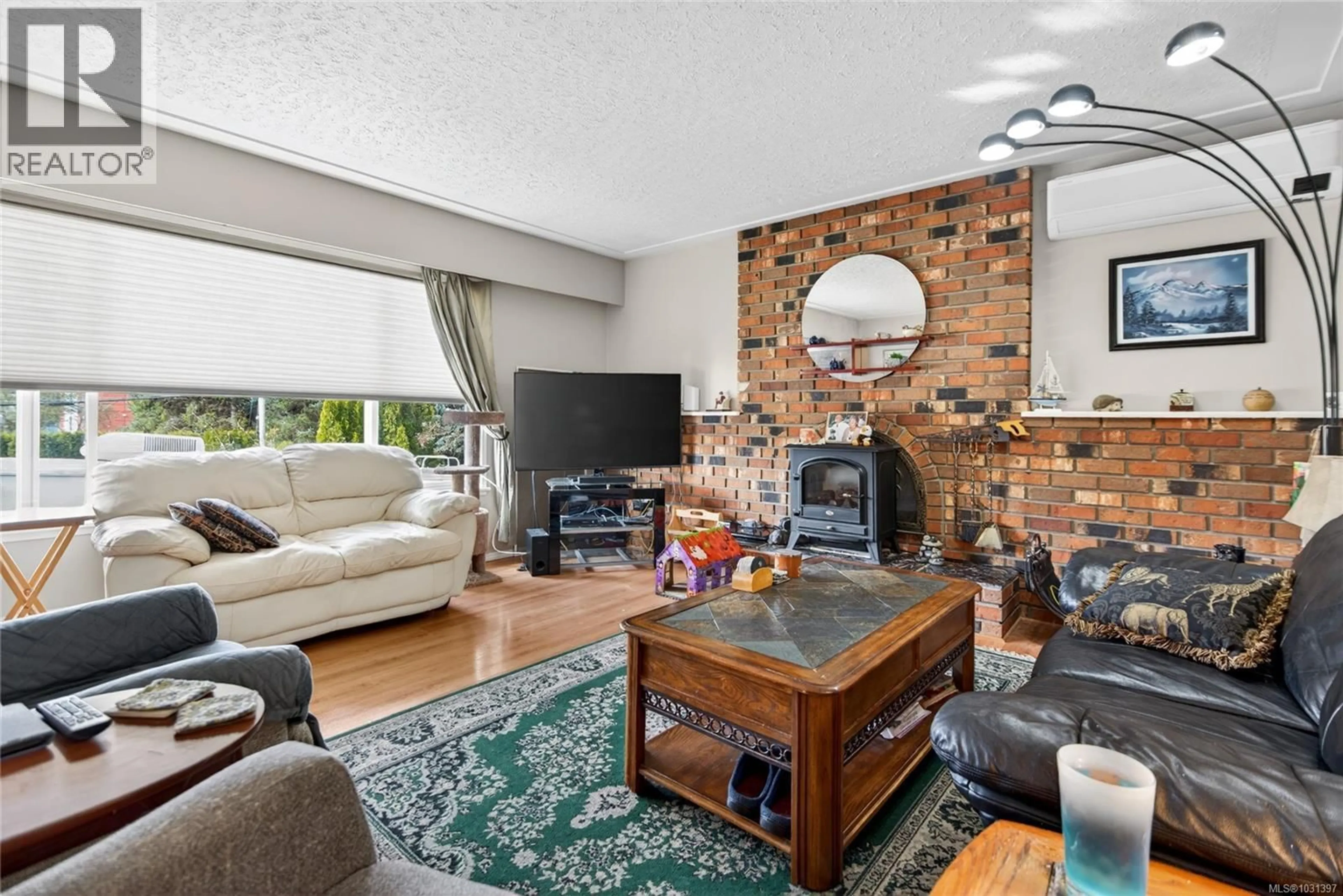 Living room with furniture, unknown for 360 BACK ROAD, Courtenay British Columbia V9N3W9