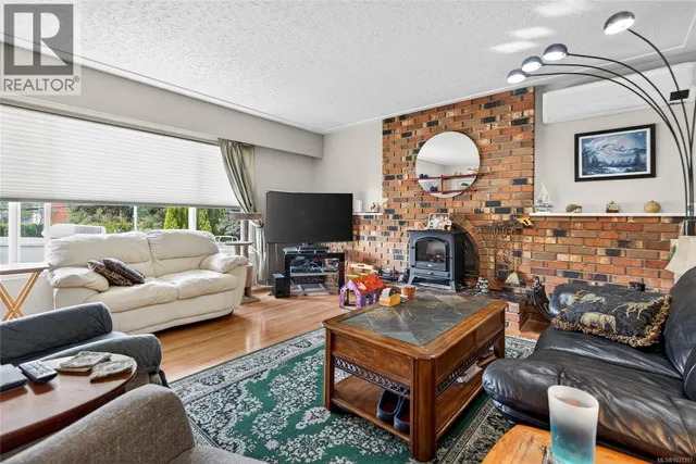 360 BACK ROAD, Courtenay 4
