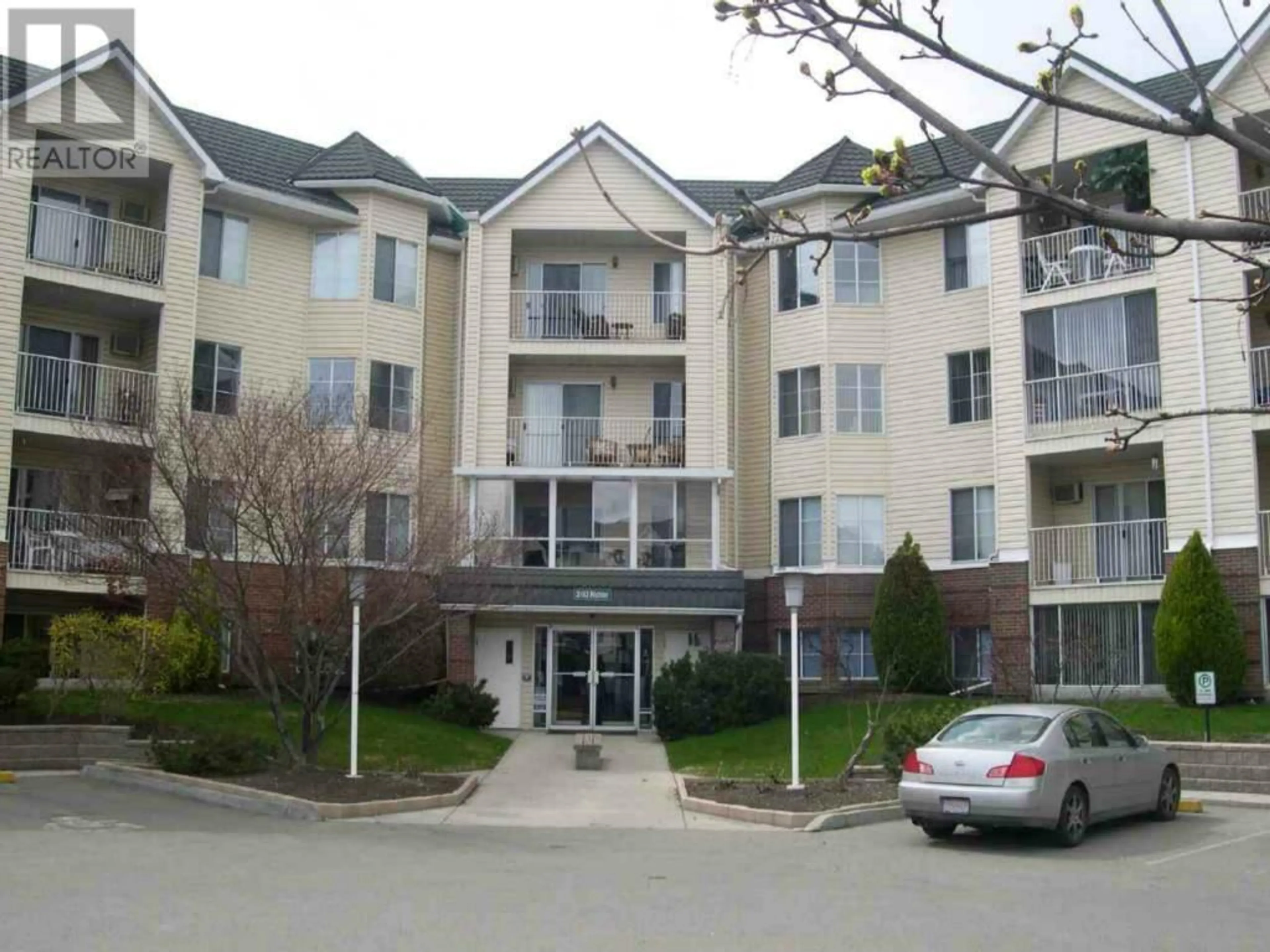 A pic from exterior of the house or condo for 3163 Richter Street Unit# 108, Kelowna British Columbia V1W3R4