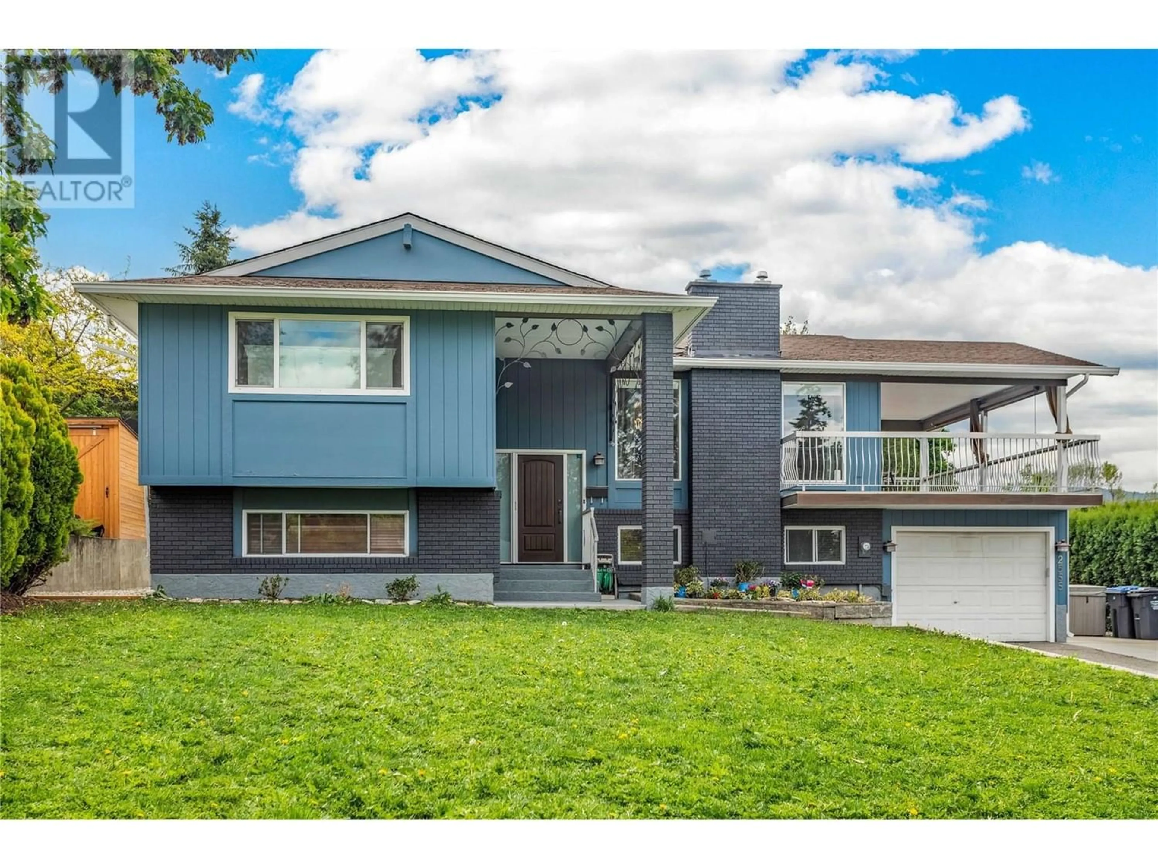 Frontside or backside of a home for 2555 O'Reilly Road, Kelowna British Columbia V1W2V5