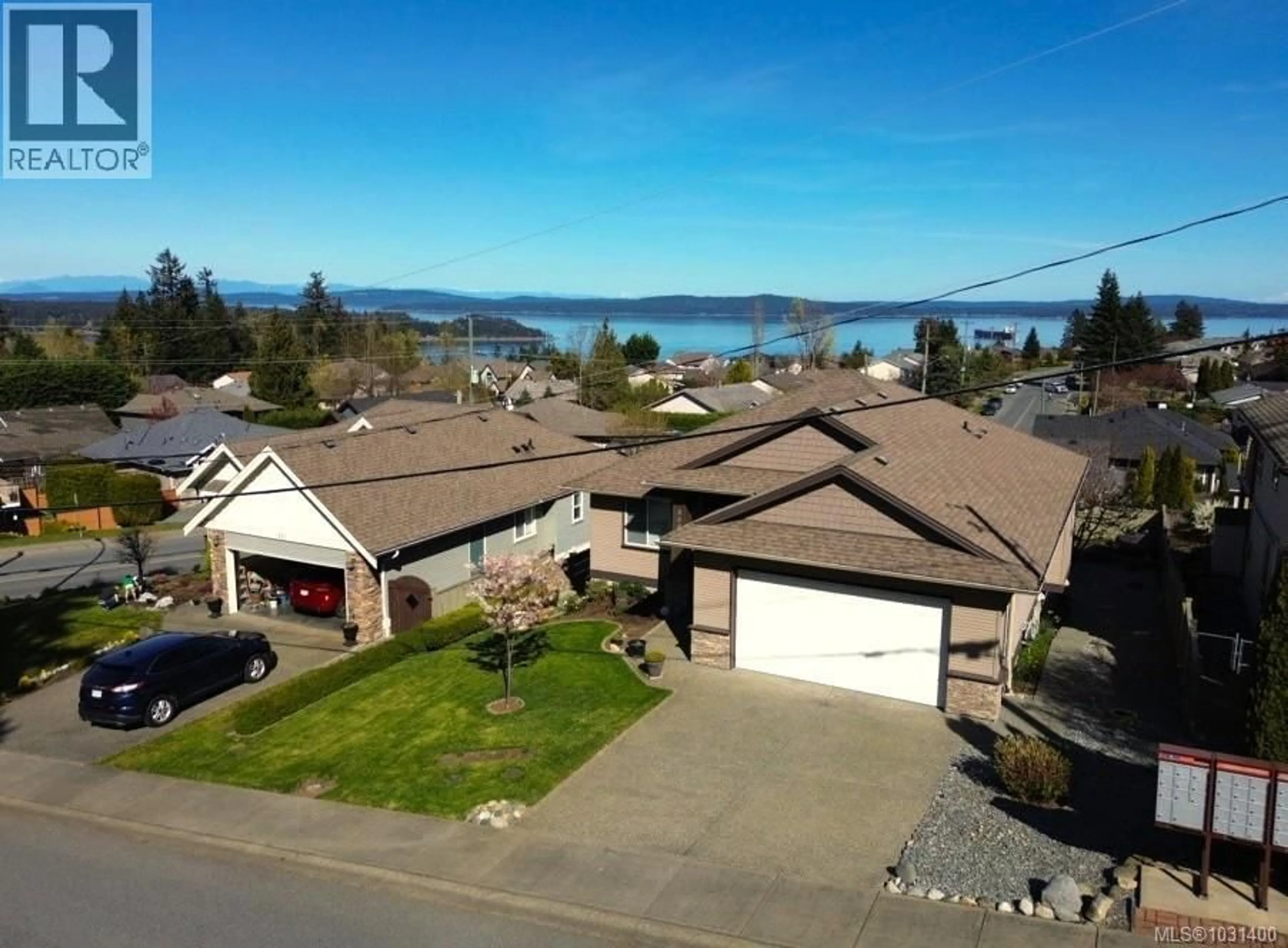 A pic from outside/outdoor area/front of a property/back of a property/a pic from drone, water/lake/river/ocean view for 505 HALL ROAD, Ladysmith British Columbia V9G1V9