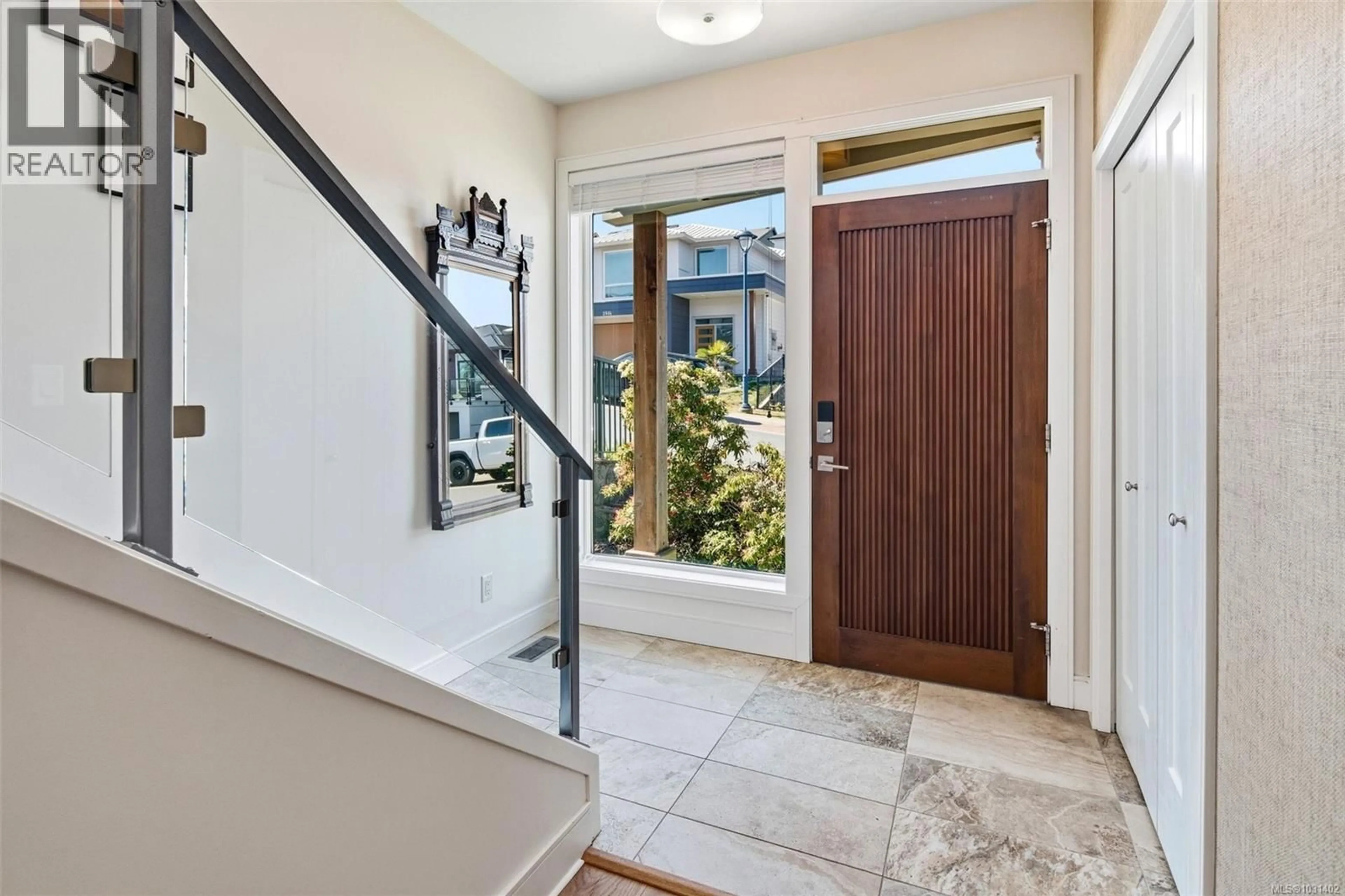 Indoor entryway for 2909 PILATUS RUN, Langford British Columbia V9B0R2