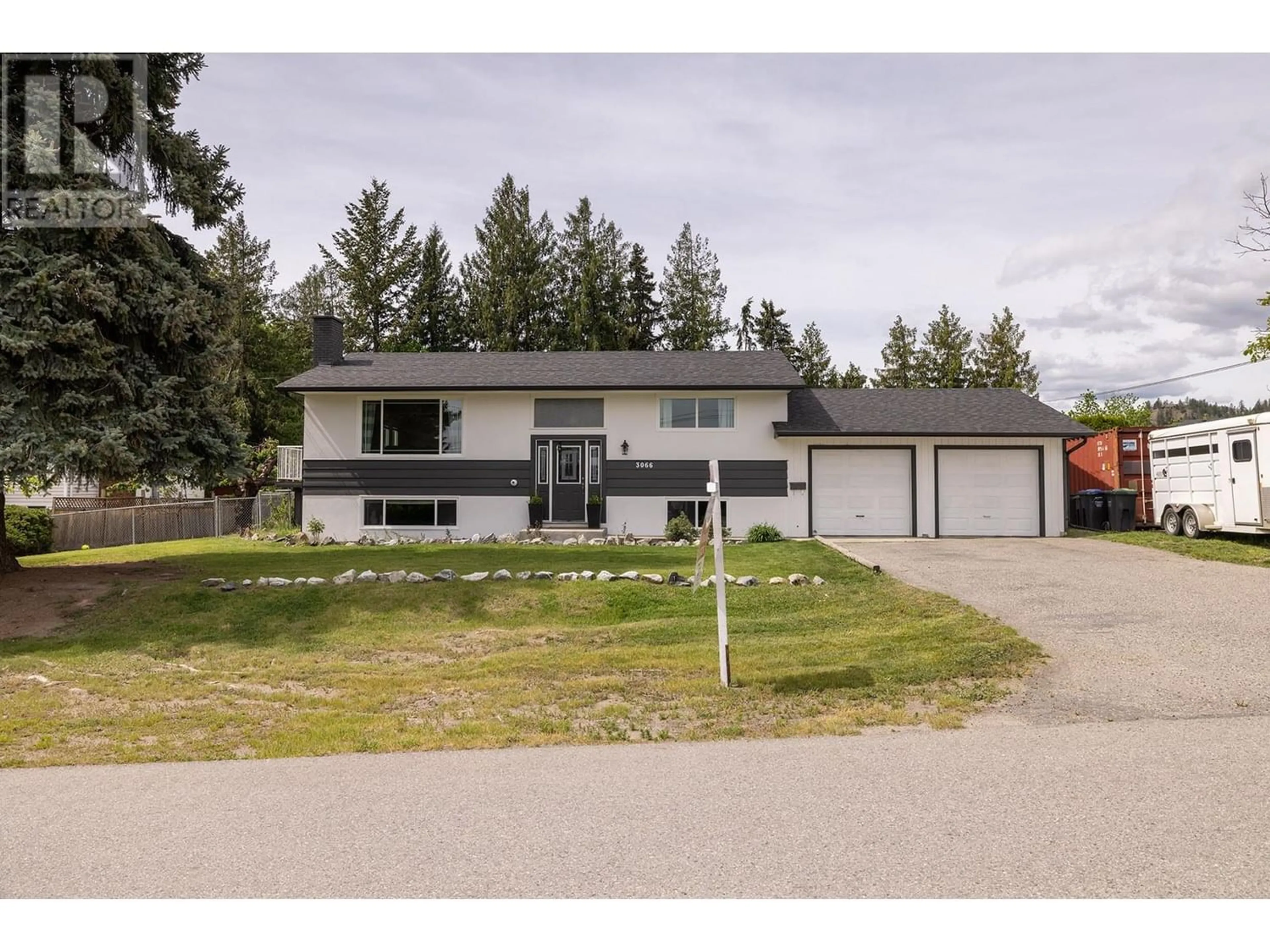 Frontside or backside of a home for 3066 Beverly Place, West Kelowna British Columbia V1Z2A5