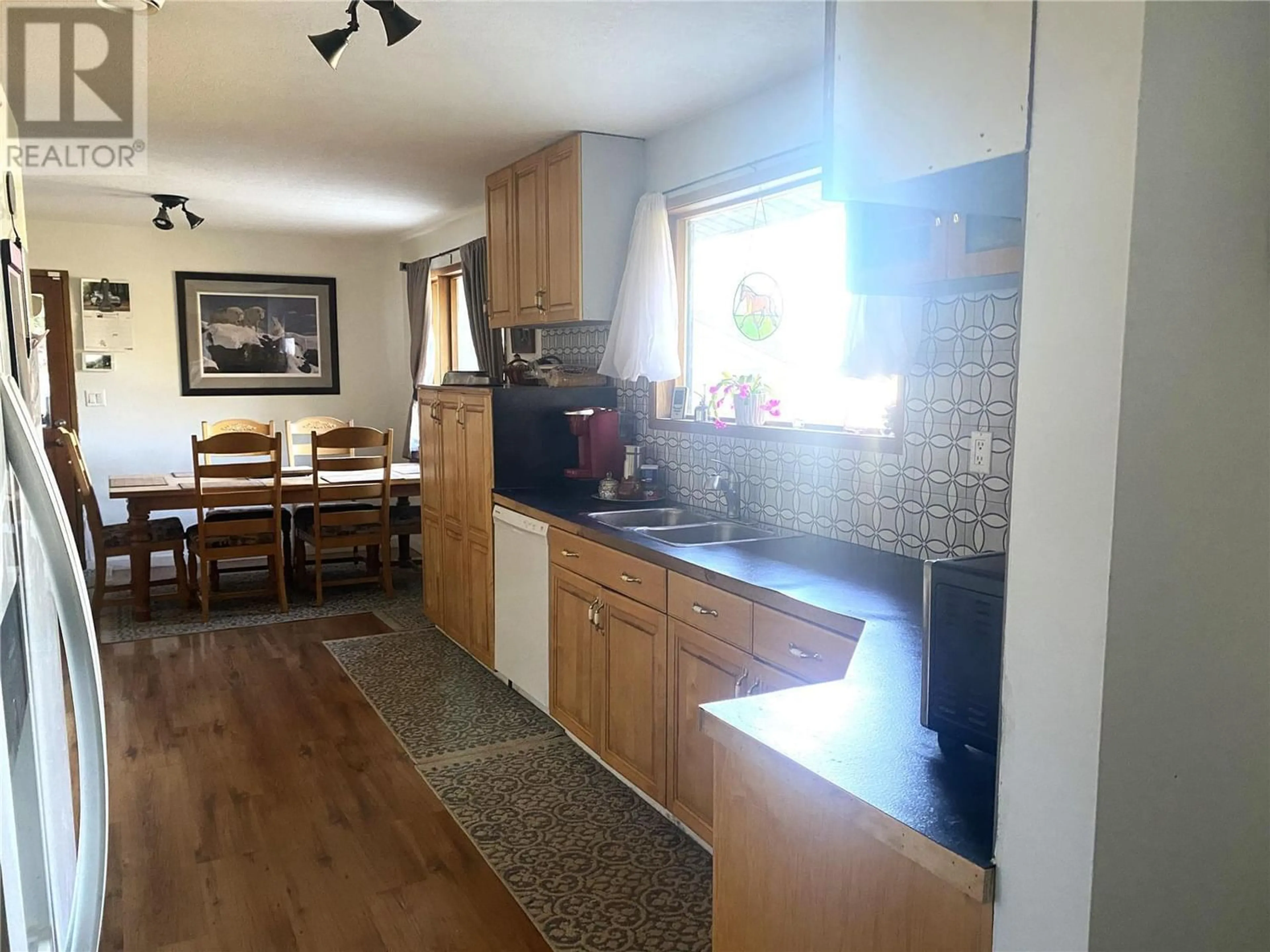 Kitchen, wood floors, cottage for 2538 Forest Drive, Blind Bay British Columbia V0E1H2