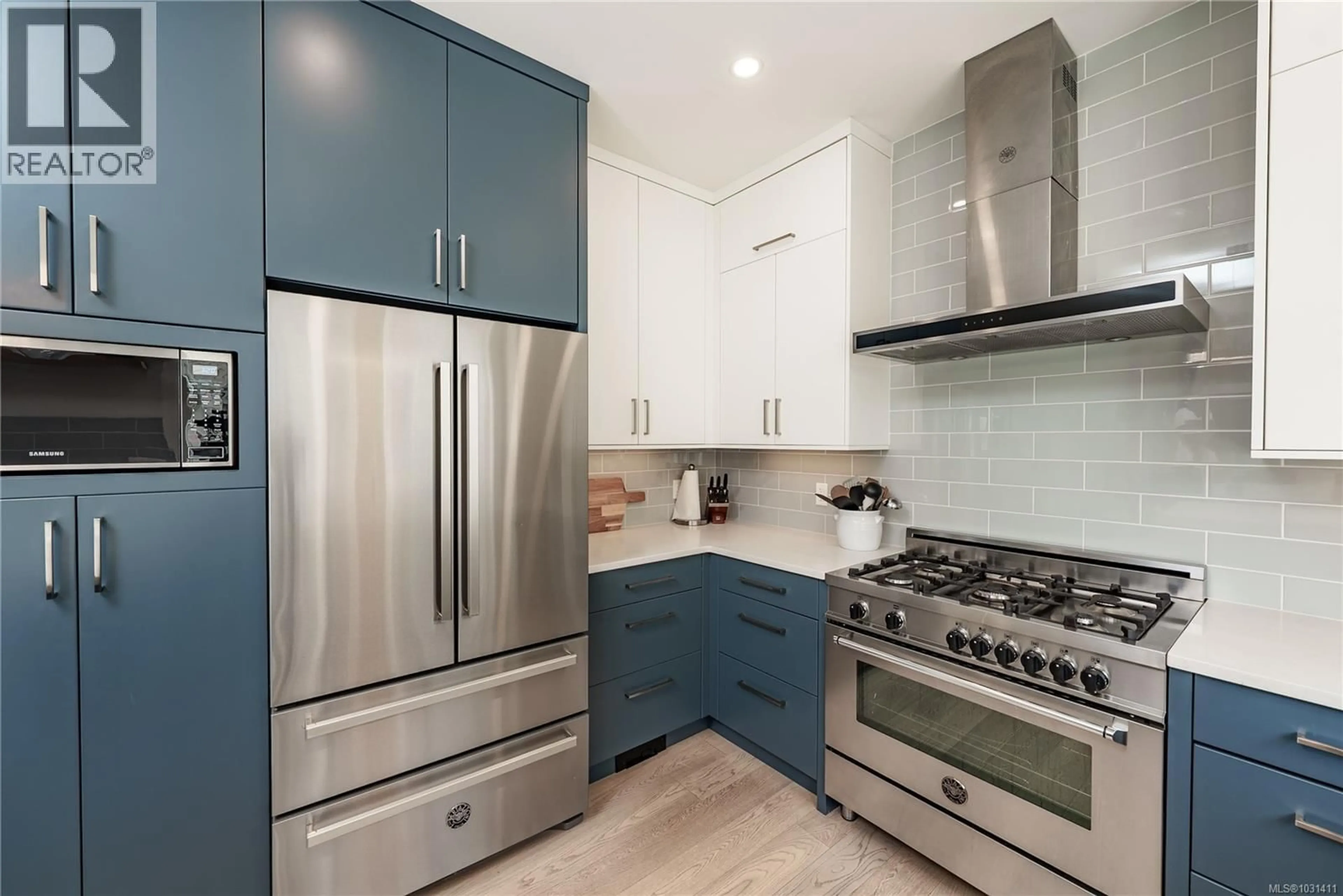 Contemporary kitchen, ceramic/tile floor for 198 OLIVE STREET, Victoria British Columbia V8S3H3