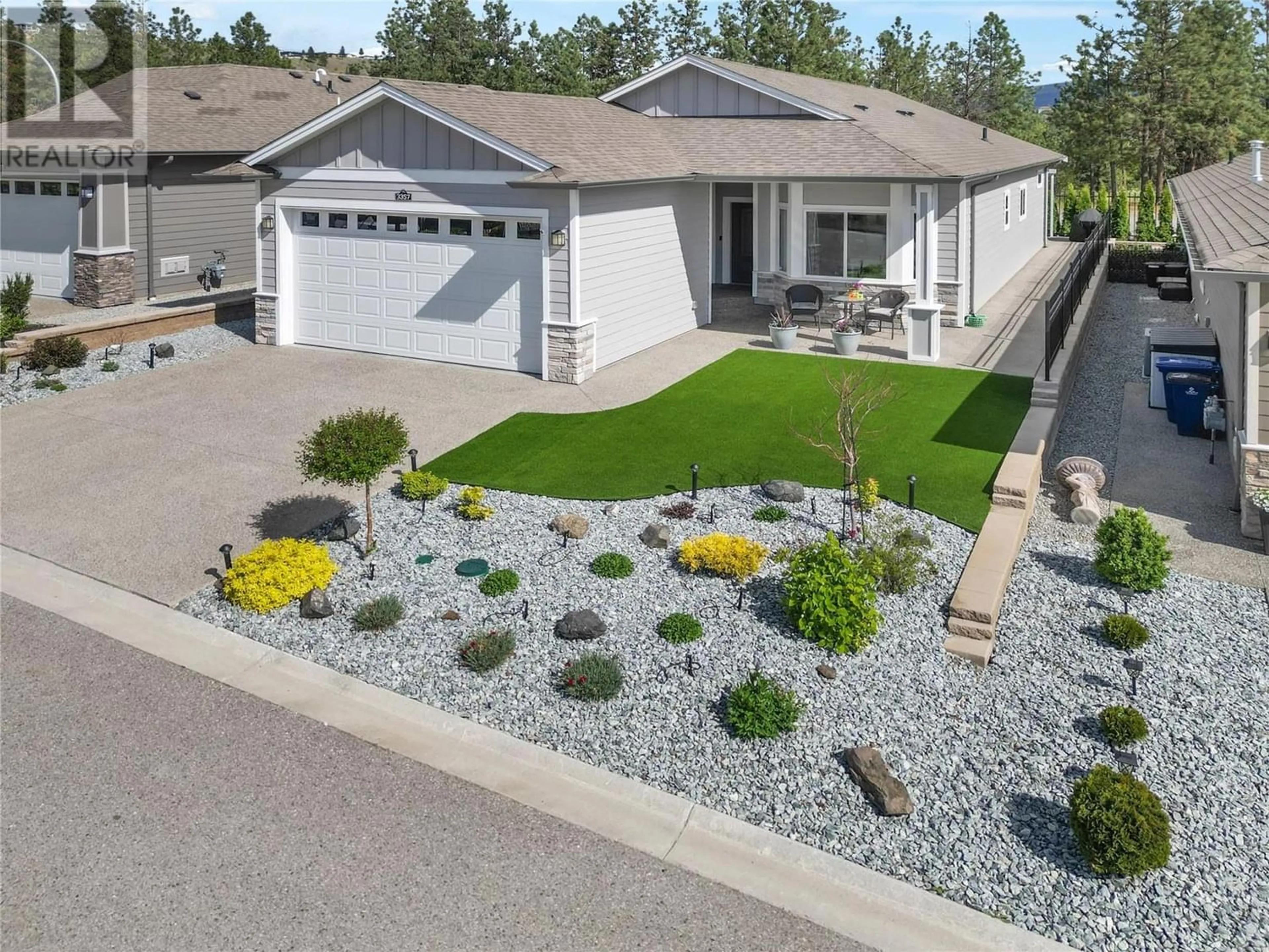 Home with vinyl exterior material for 3357 Ironwood Drive, West Kelowna British Columbia V4T0A9