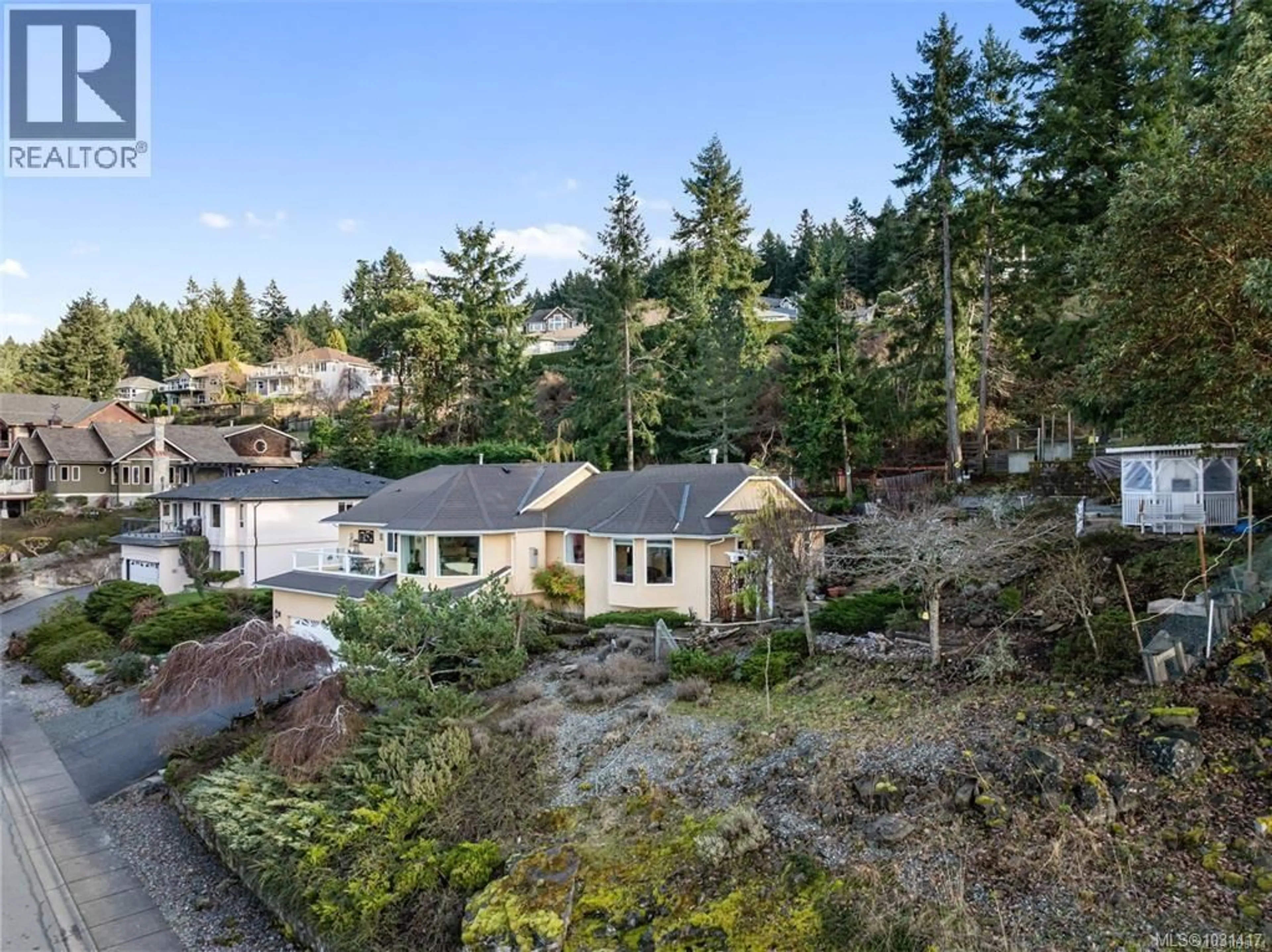 A pic from outside/outdoor area/front of a property/back of a property/a pic from drone, unknown for 6092 CHIPPEWA ROAD, Duncan British Columbia V9L5P6