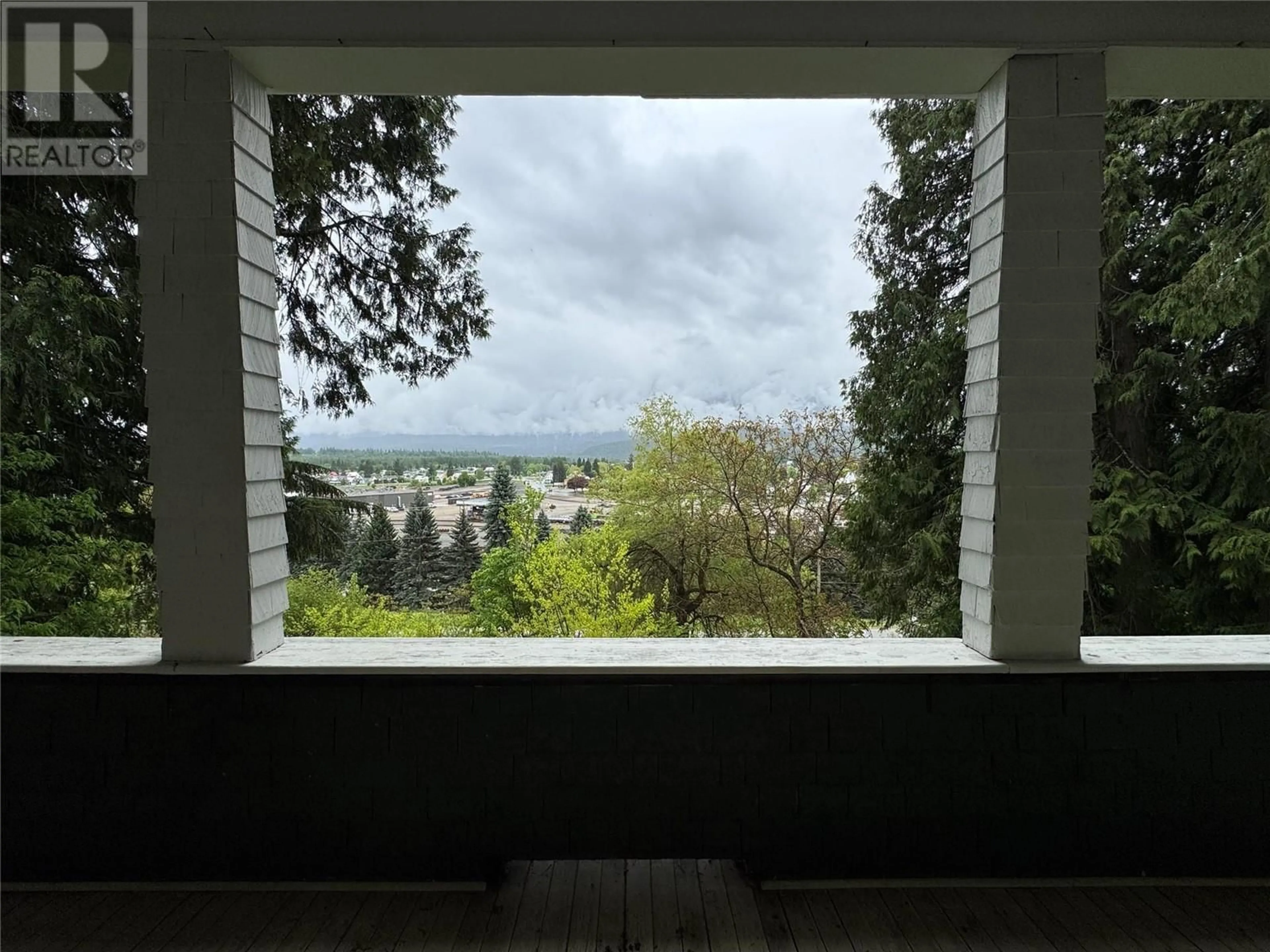 Unknown for 129 MAPLE STREET, Revelstoke British Columbia V0E2S0