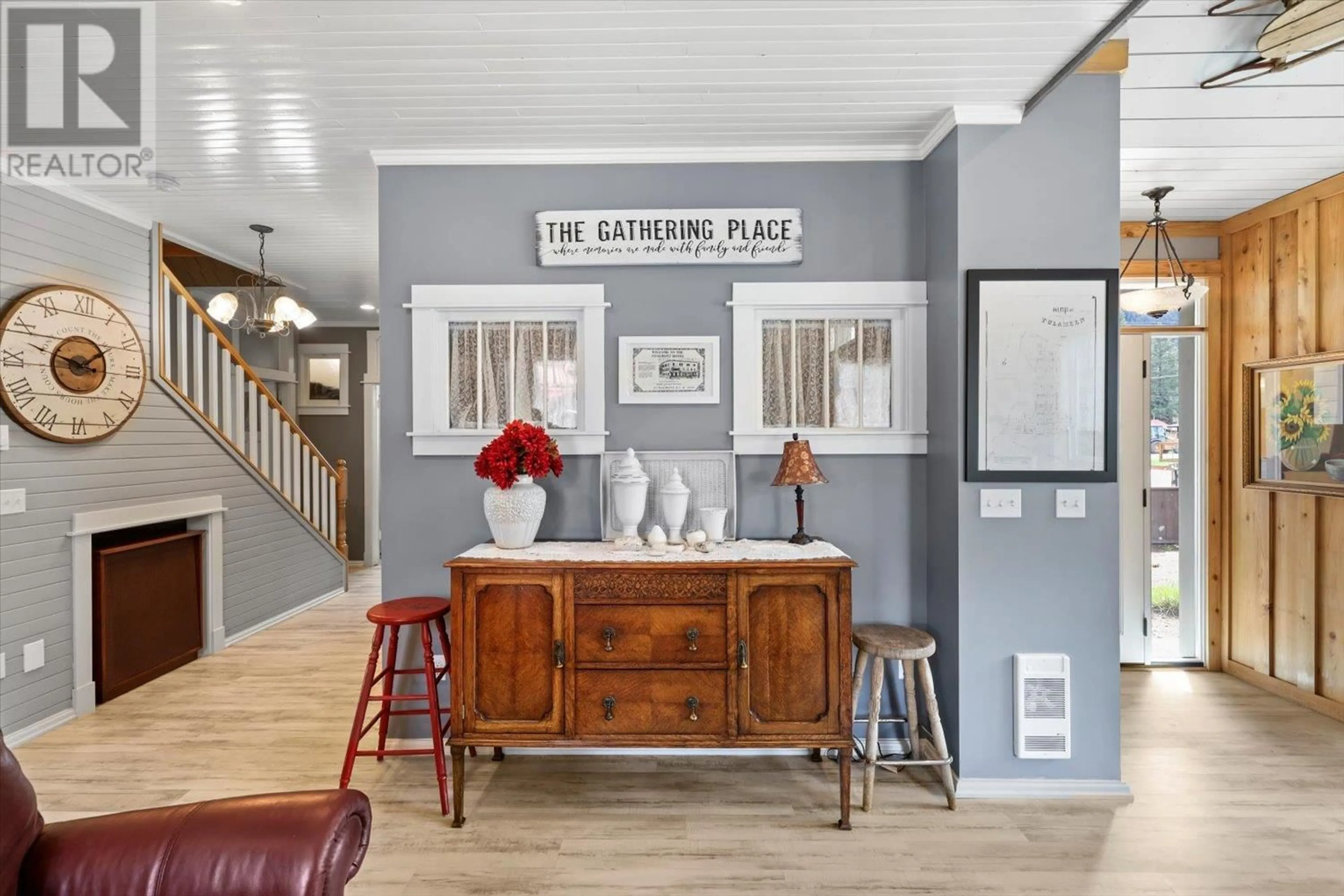 Indoor entryway for 2625 OTTER AVENUE, Tulameen British Columbia V0X2L0