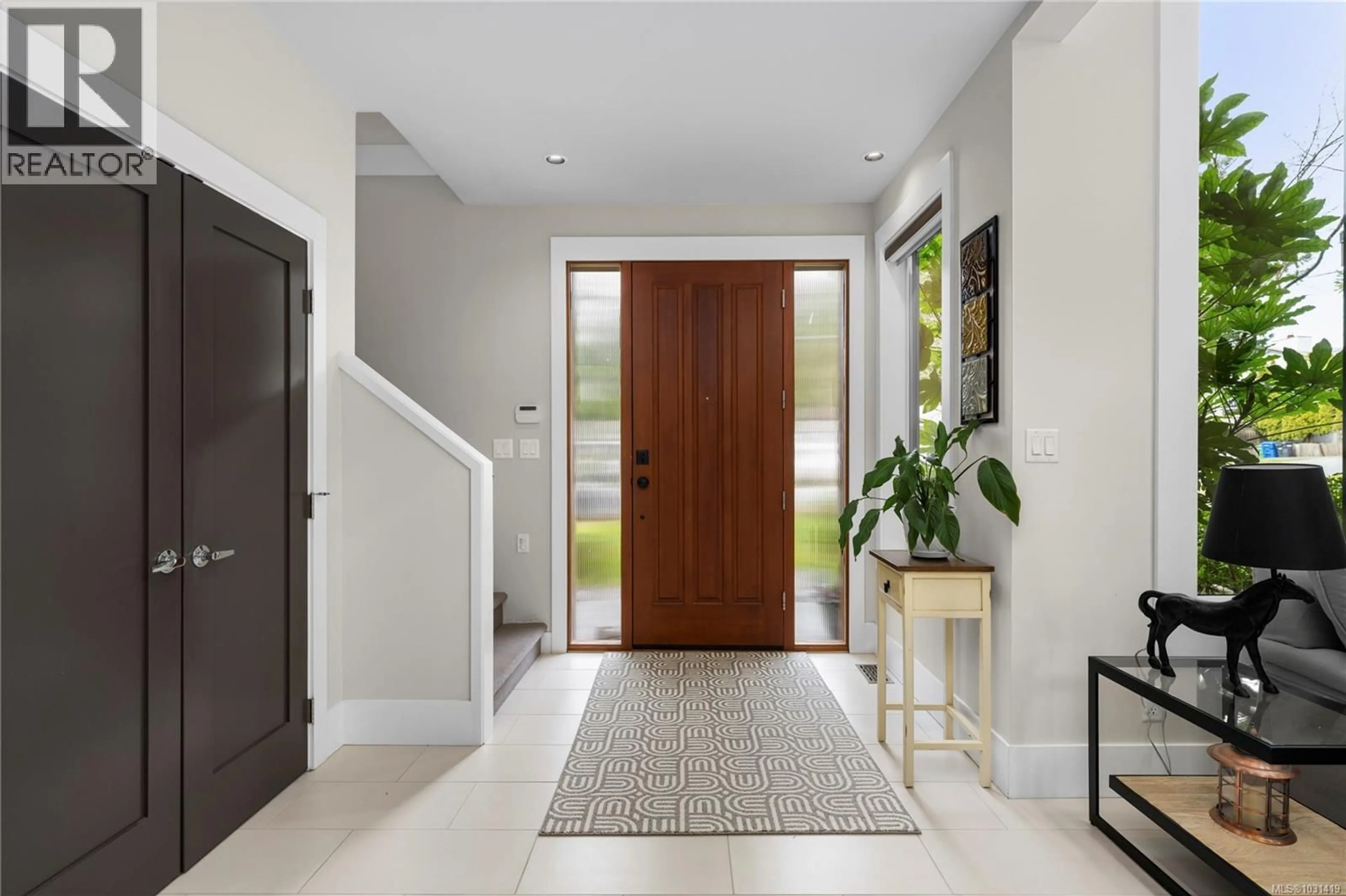 Indoor entryway for 4260 BUTTERNUT DRIVE, Nanaimo British Columbia V9T4J7