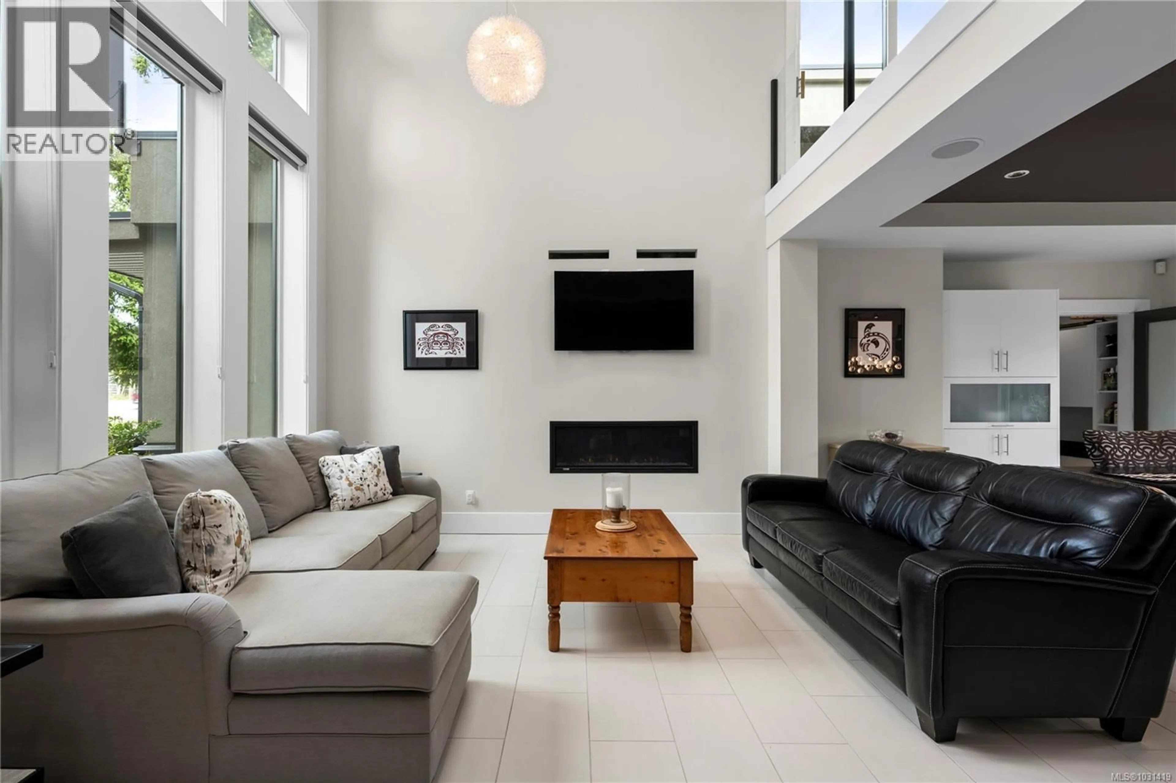 Living room with furniture, ceramic/tile floor for 4260 BUTTERNUT DRIVE, Nanaimo British Columbia V9T4J7