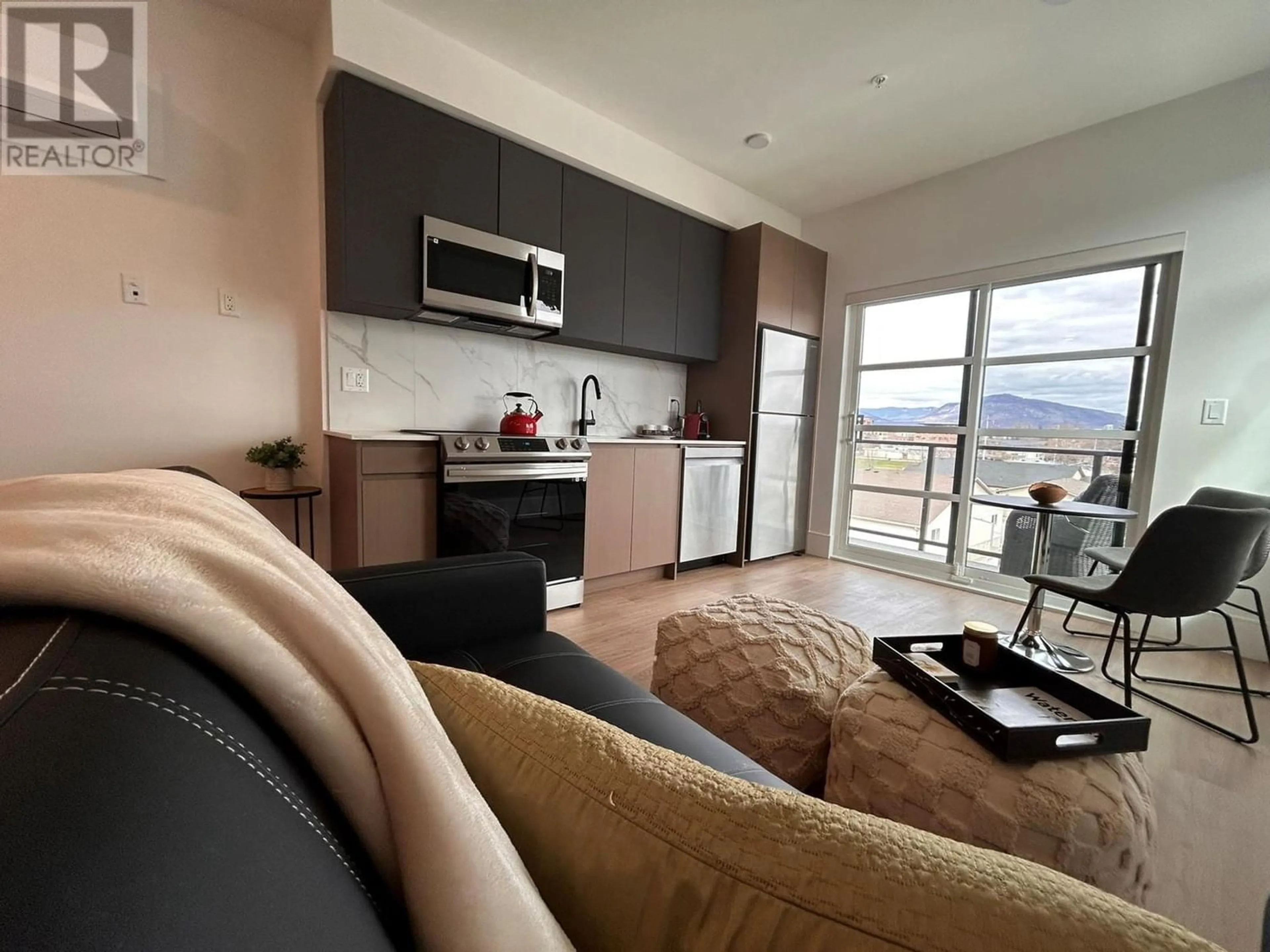 A pic of a room for 720 KLO Road Unit# 410, Kelowna British Columbia V1Y2R5