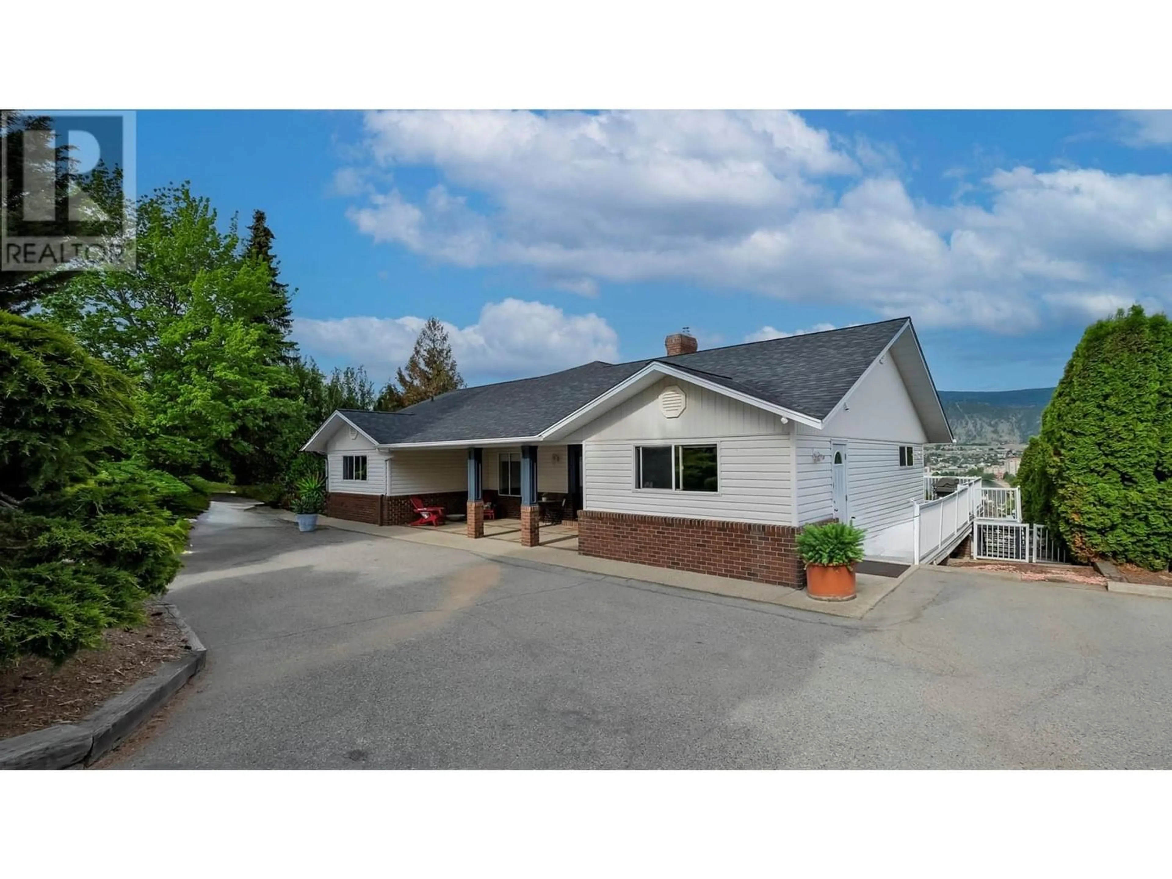Frontside or backside of a home for 1613 SPARTON Drive, Penticton British Columbia V2A8Z5