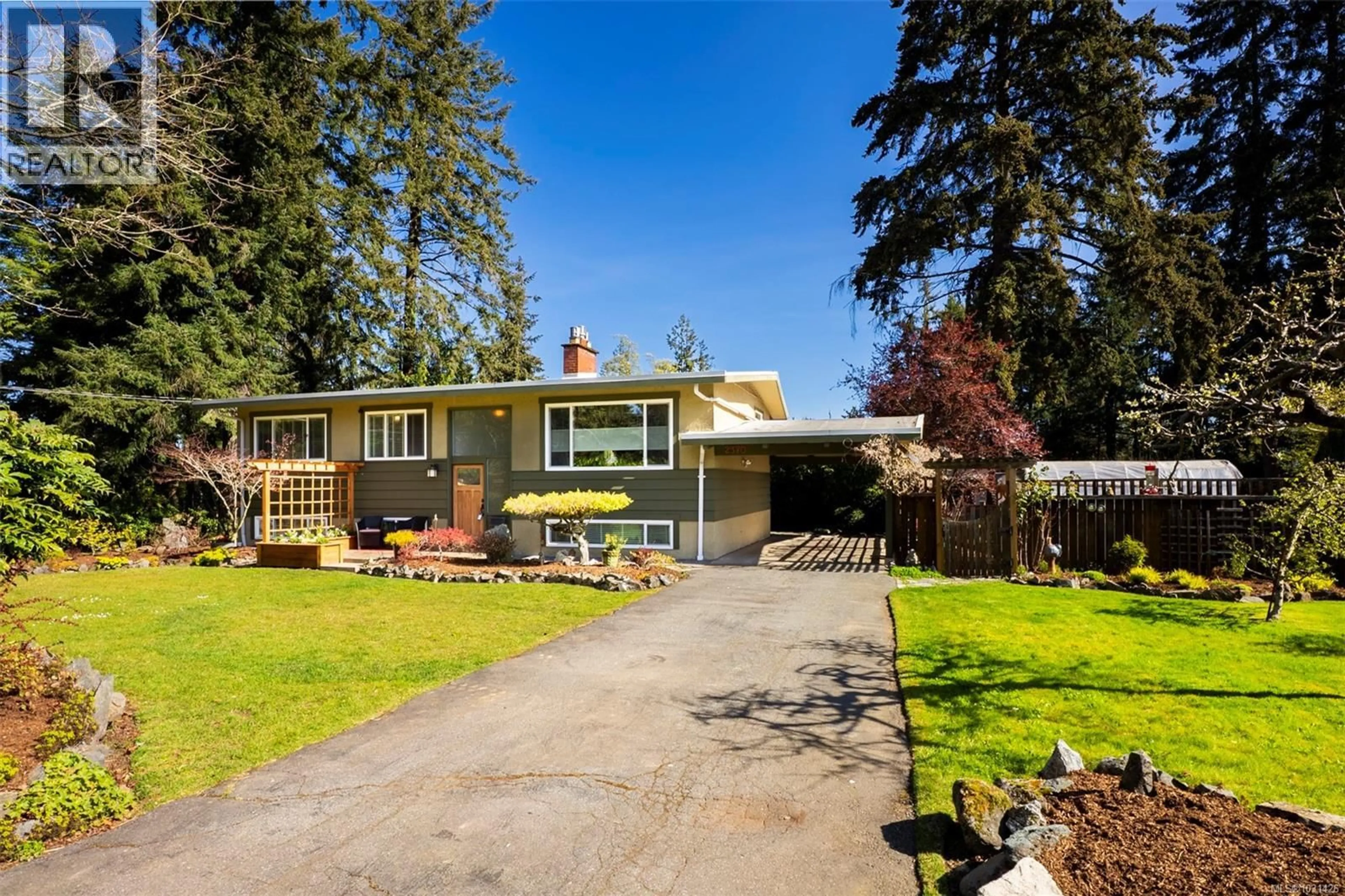 Home with vinyl exterior material, street for 2370 MARLBOROUGH DRIVE, Nanaimo British Columbia V9S3J4