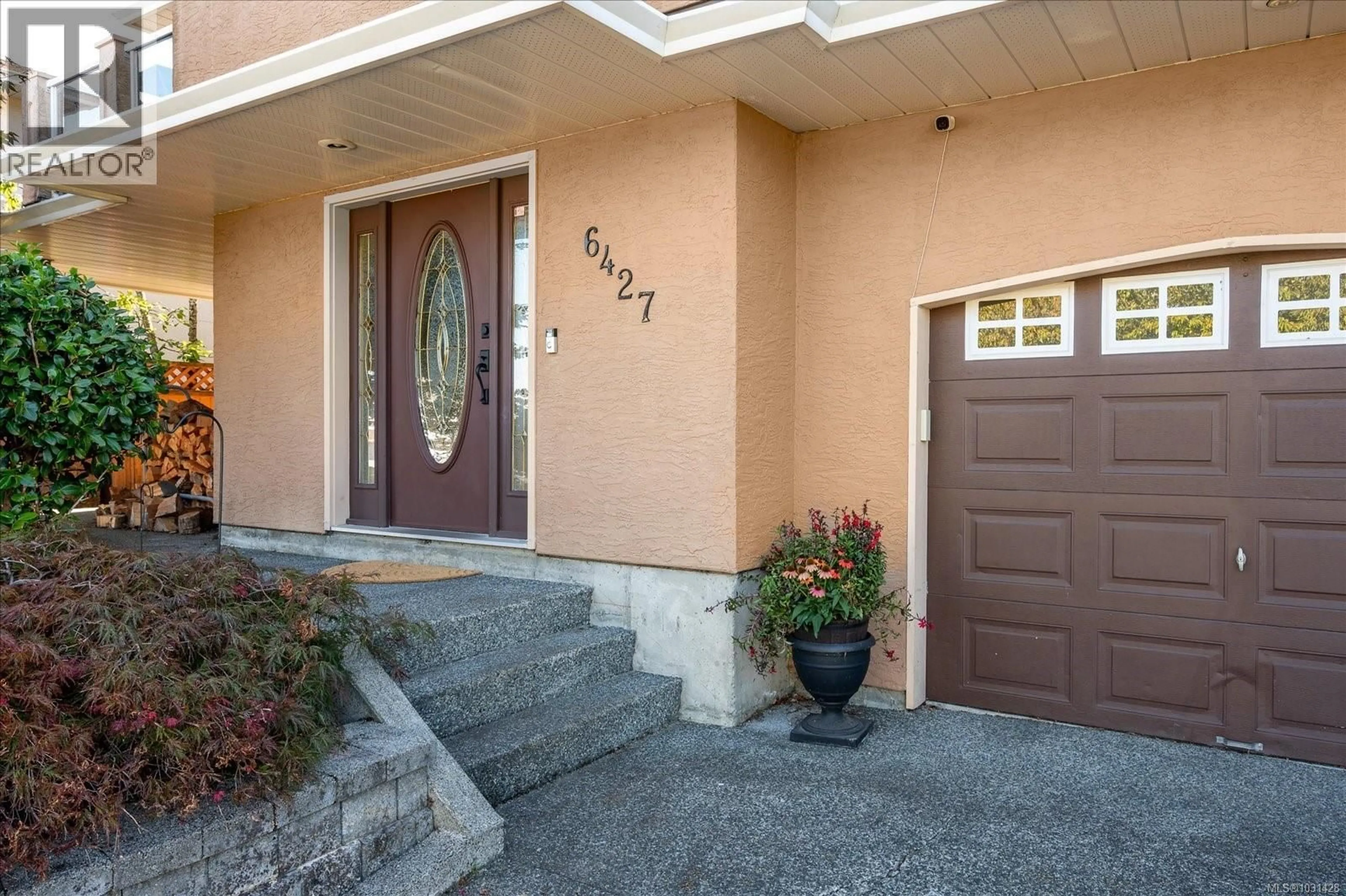 Indoor entryway for 6427 NIDRI PLACE, Nanaimo British Columbia V9V1N6
