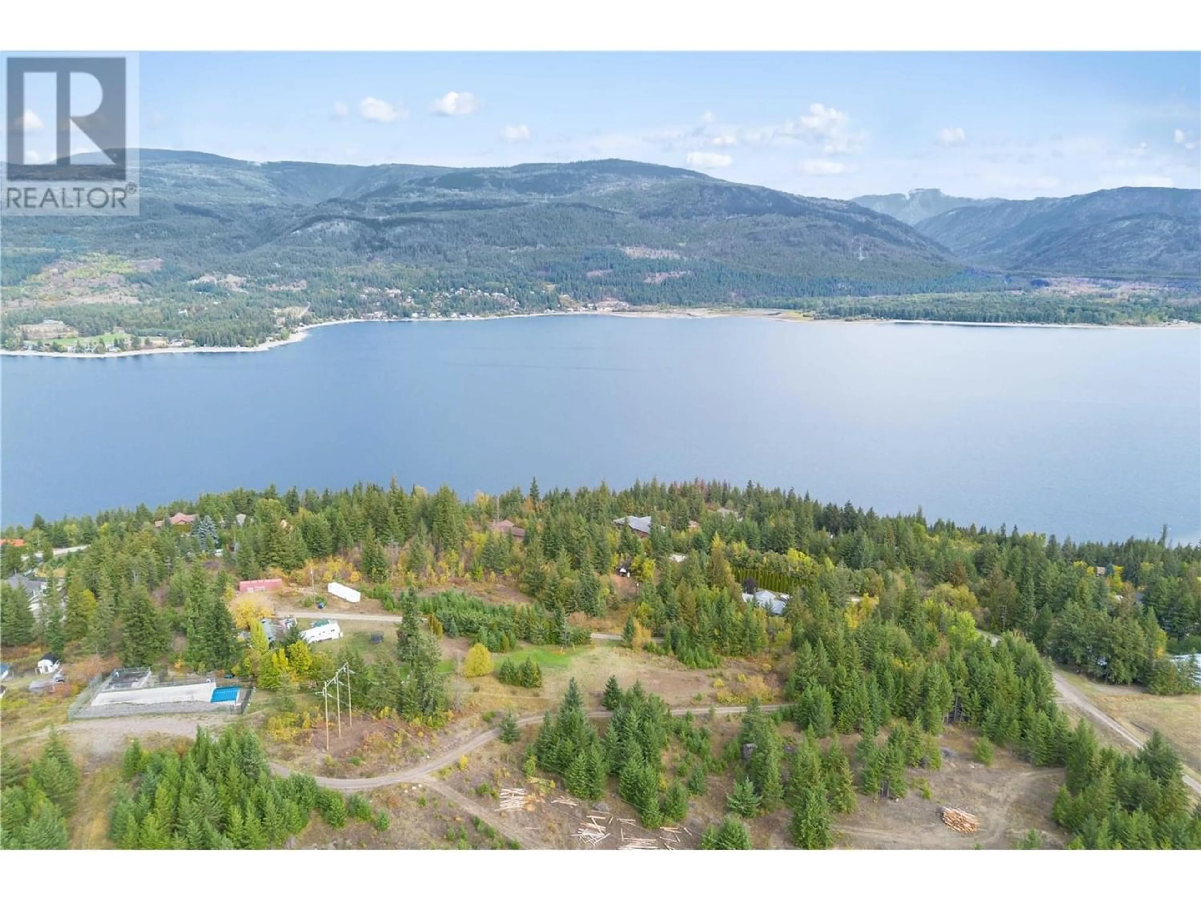Lakeview for 517 Caouette Road, Sorrento British Columbia V0E2W1