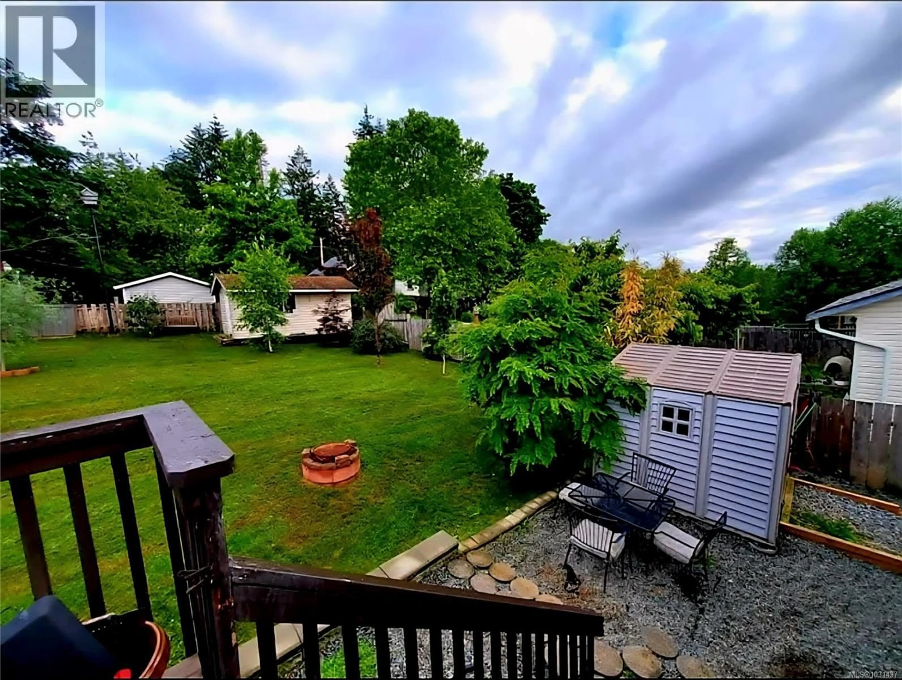 A pic from outside/outdoor area/front of a property/back of a property/a pic from drone, unknown for 849 INEZ PLACE, Nanaimo British Columbia V9R7A3