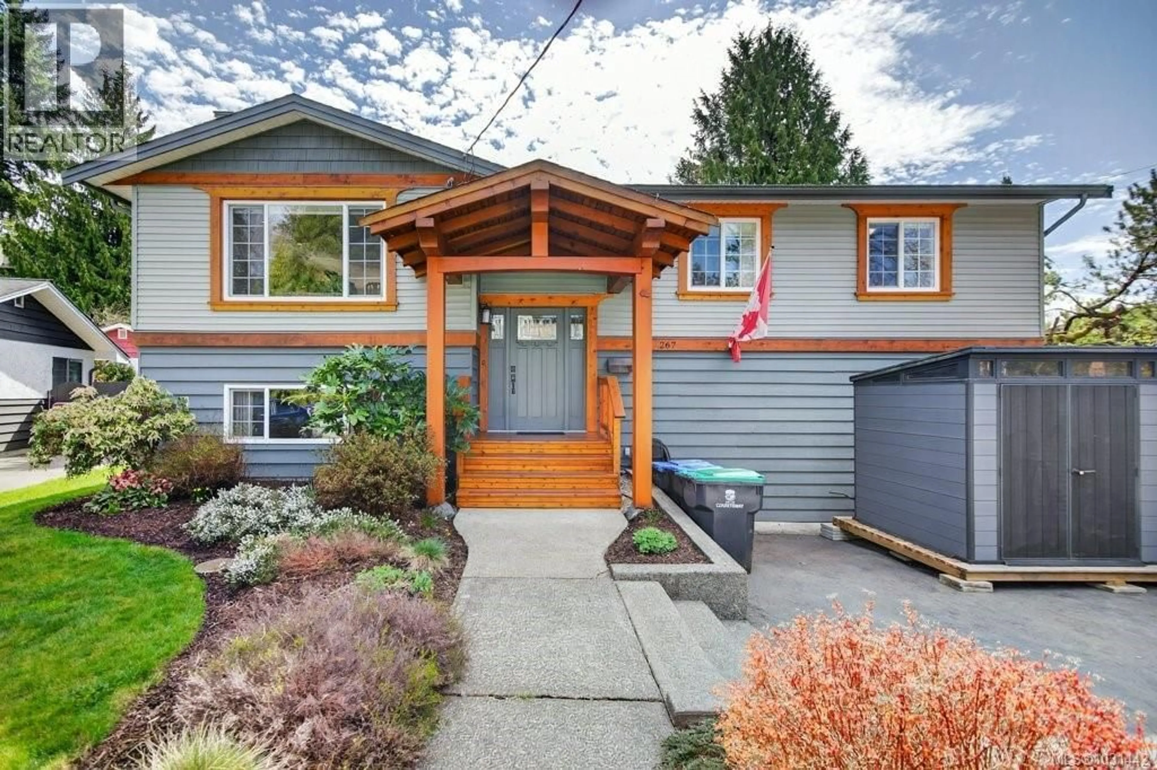 Home with vinyl exterior material, street for 267 TOWLER PLACE, Courtenay British Columbia V9N6Y8