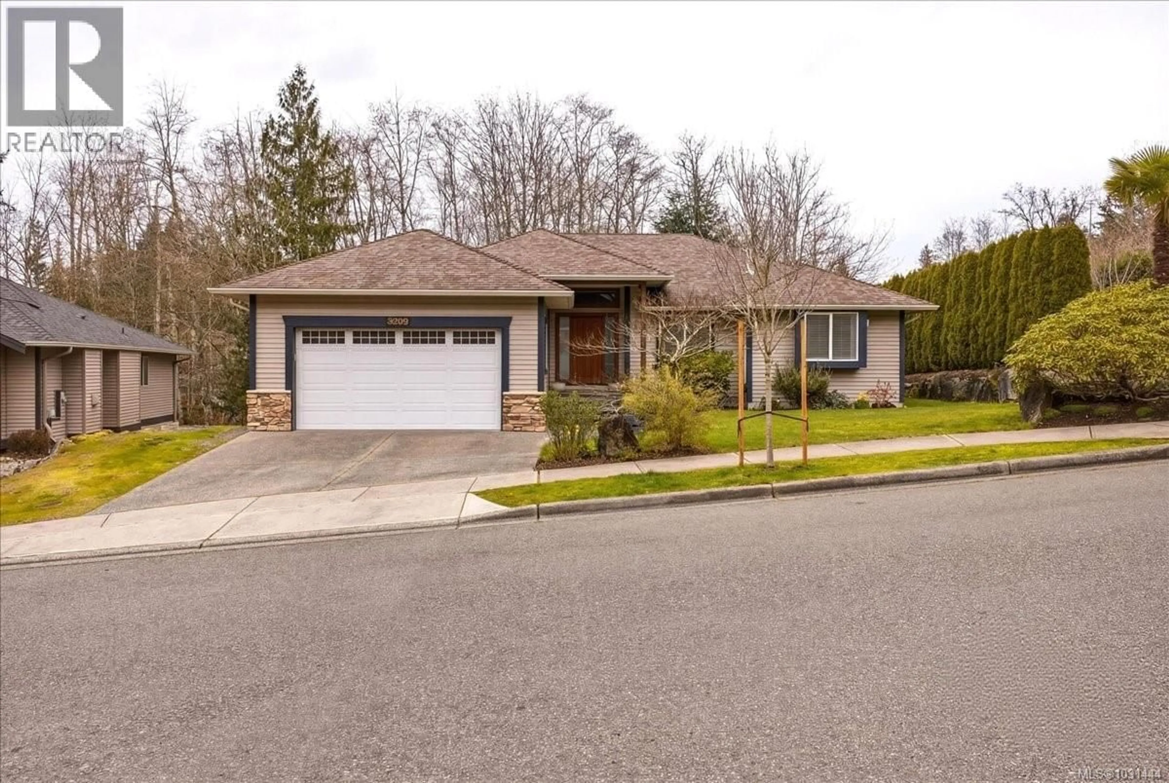 Home with brick exterior material, street for 3209 WILLOWMERE CRESCENT, Nanaimo British Columbia V9T6R8