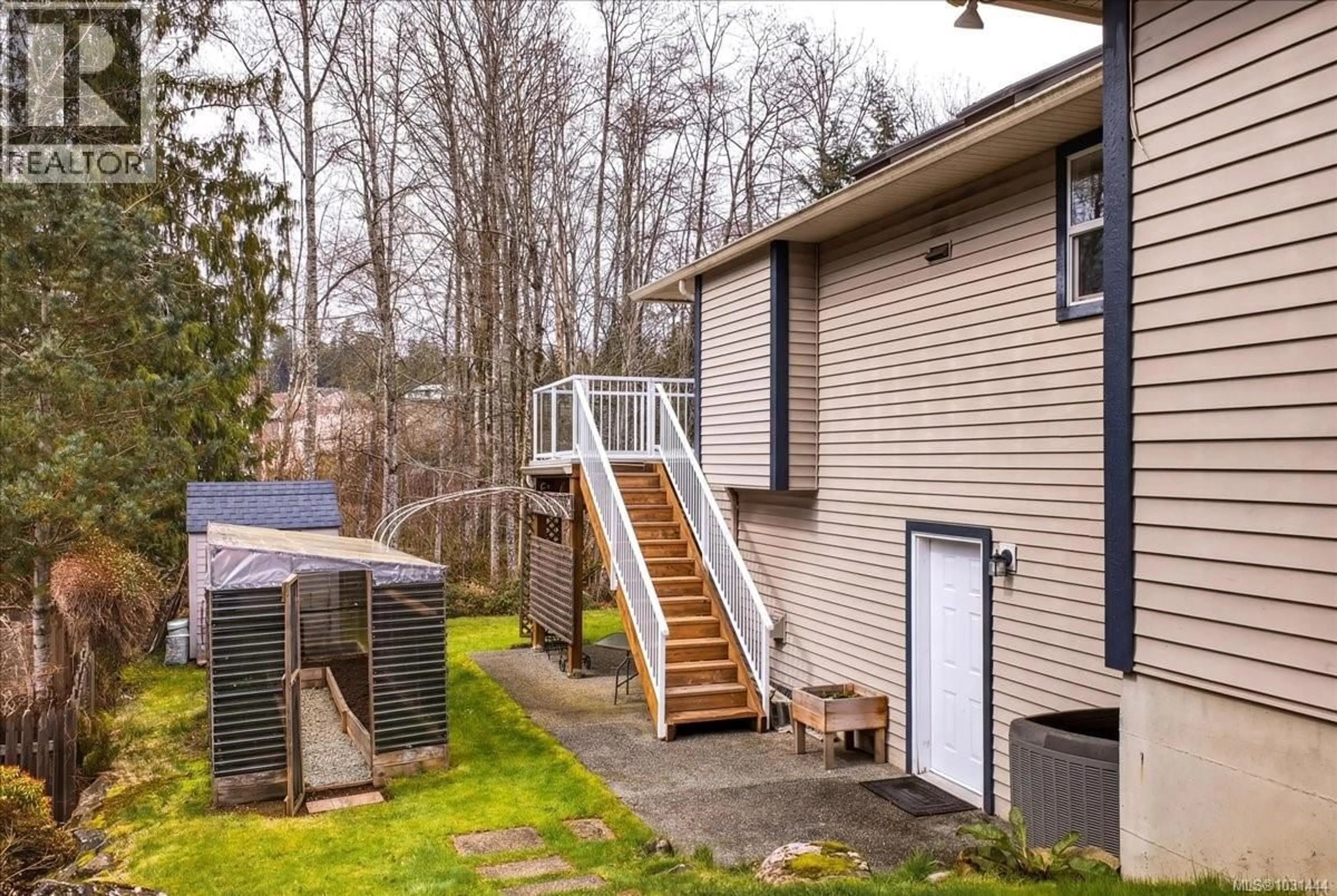 Patio, unknown for 3209 WILLOWMERE CRESCENT, Nanaimo British Columbia V9T6R8