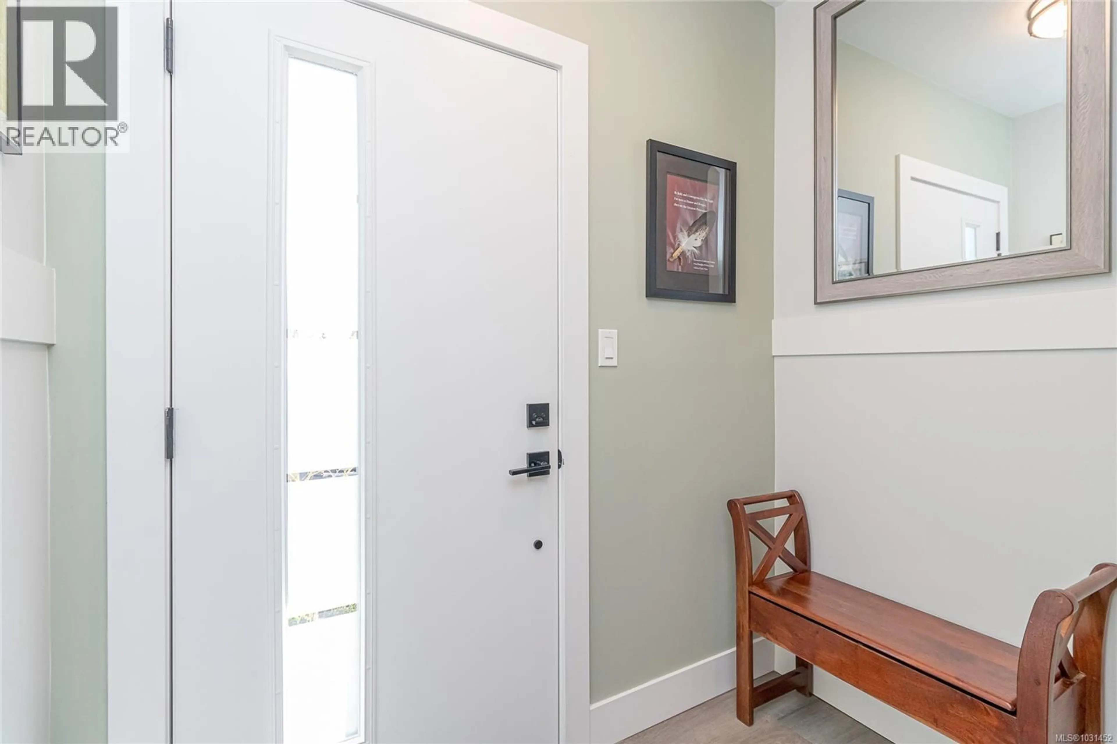 Indoor entryway for 15 - 3195 HERONS WAY, Duncan British Columbia V9L0H8