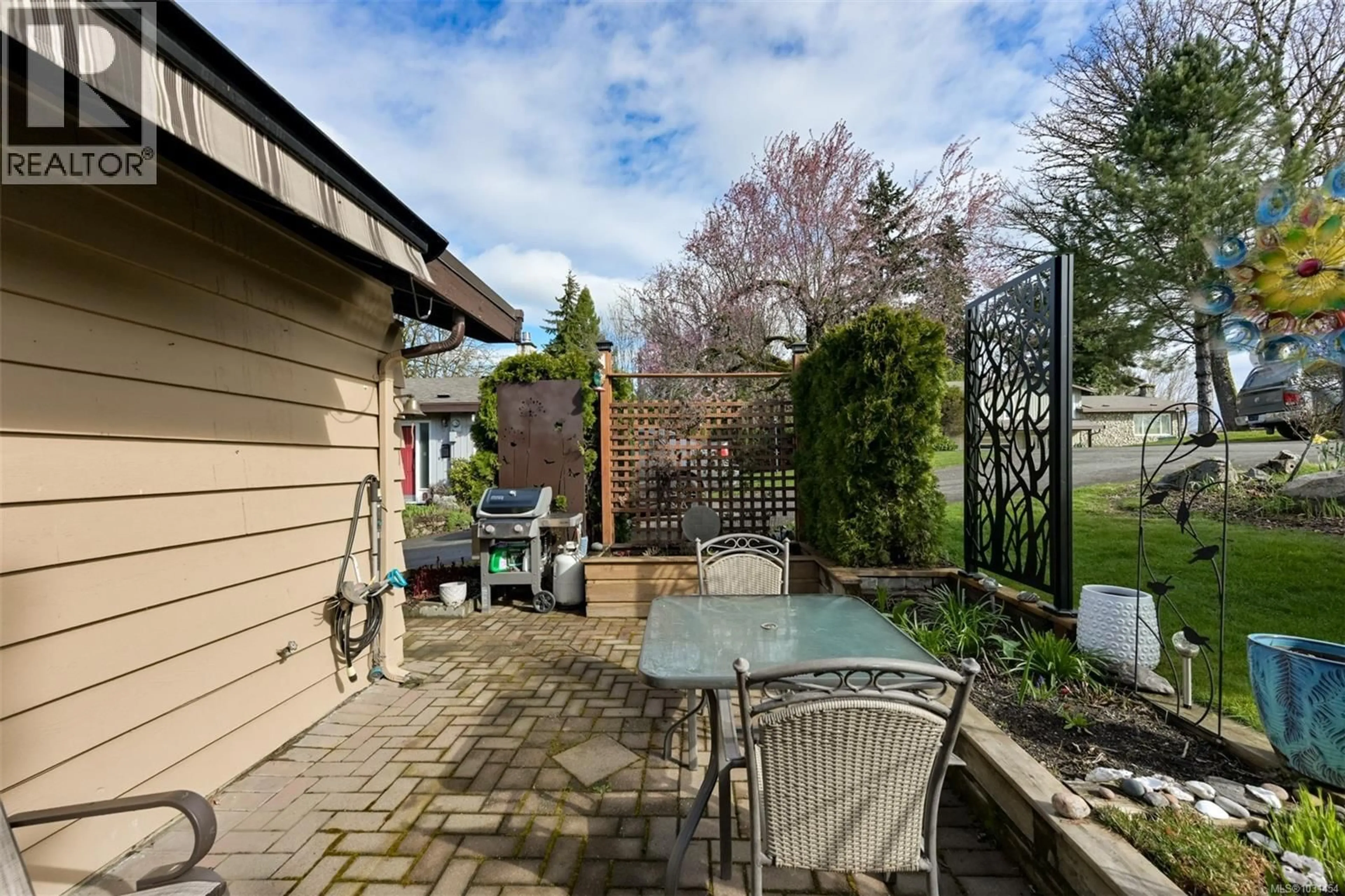 Patio, street for 12 - 6172 ALINGTON ROAD, Duncan British Columbia V9L2E9