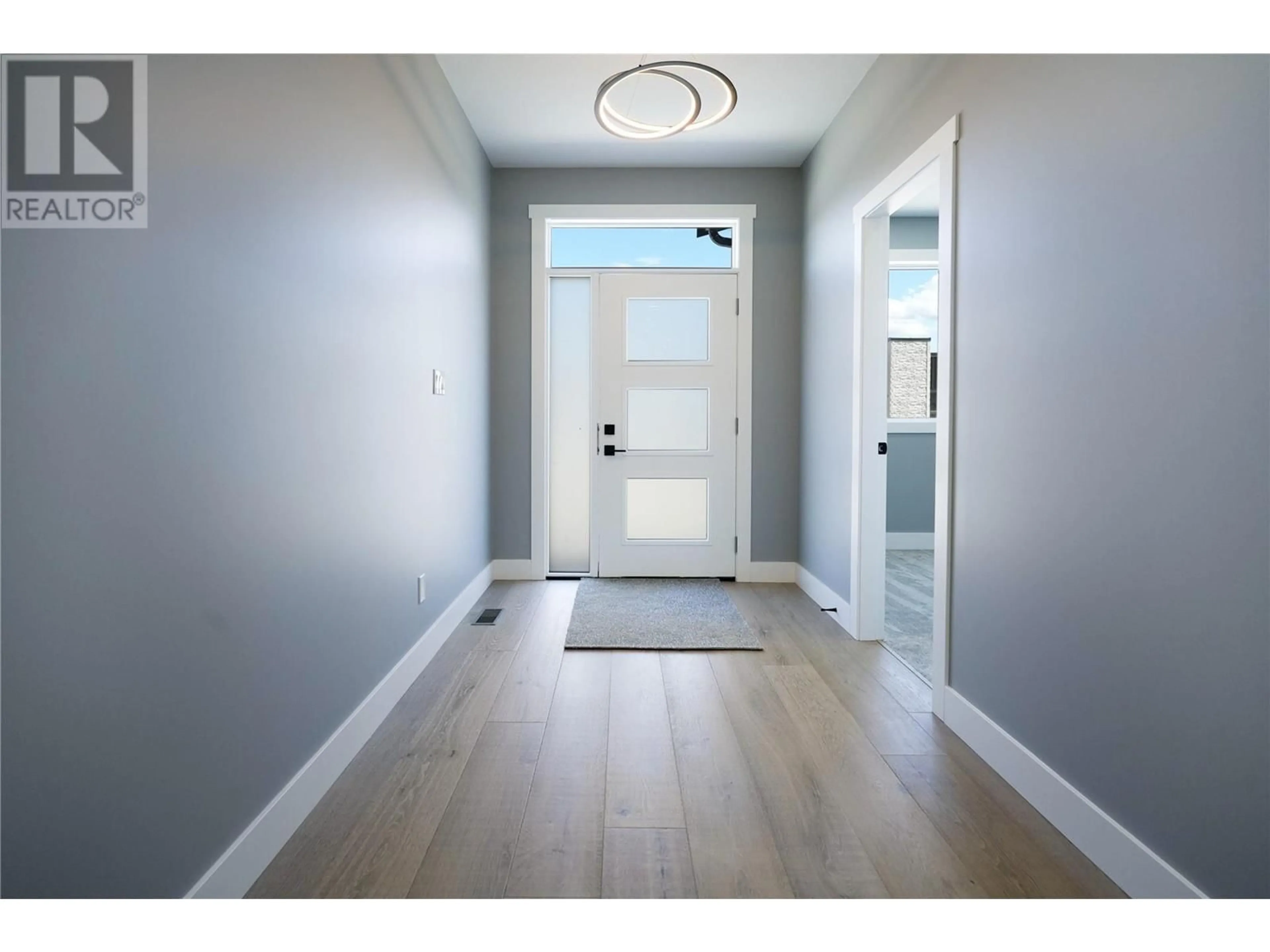 Indoor entryway for 1250 COPPER ROAD, Oliver British Columbia V0H1T5