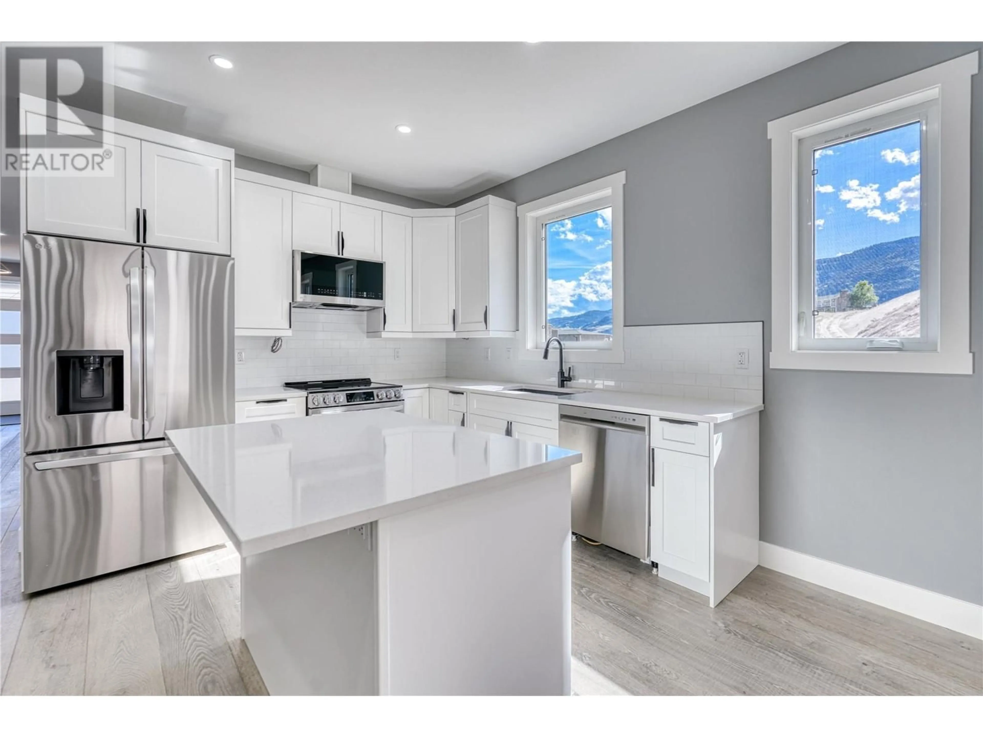 Open concept kitchen, ceramic/tile floor for 1250 COPPER ROAD, Oliver British Columbia V0H1T5