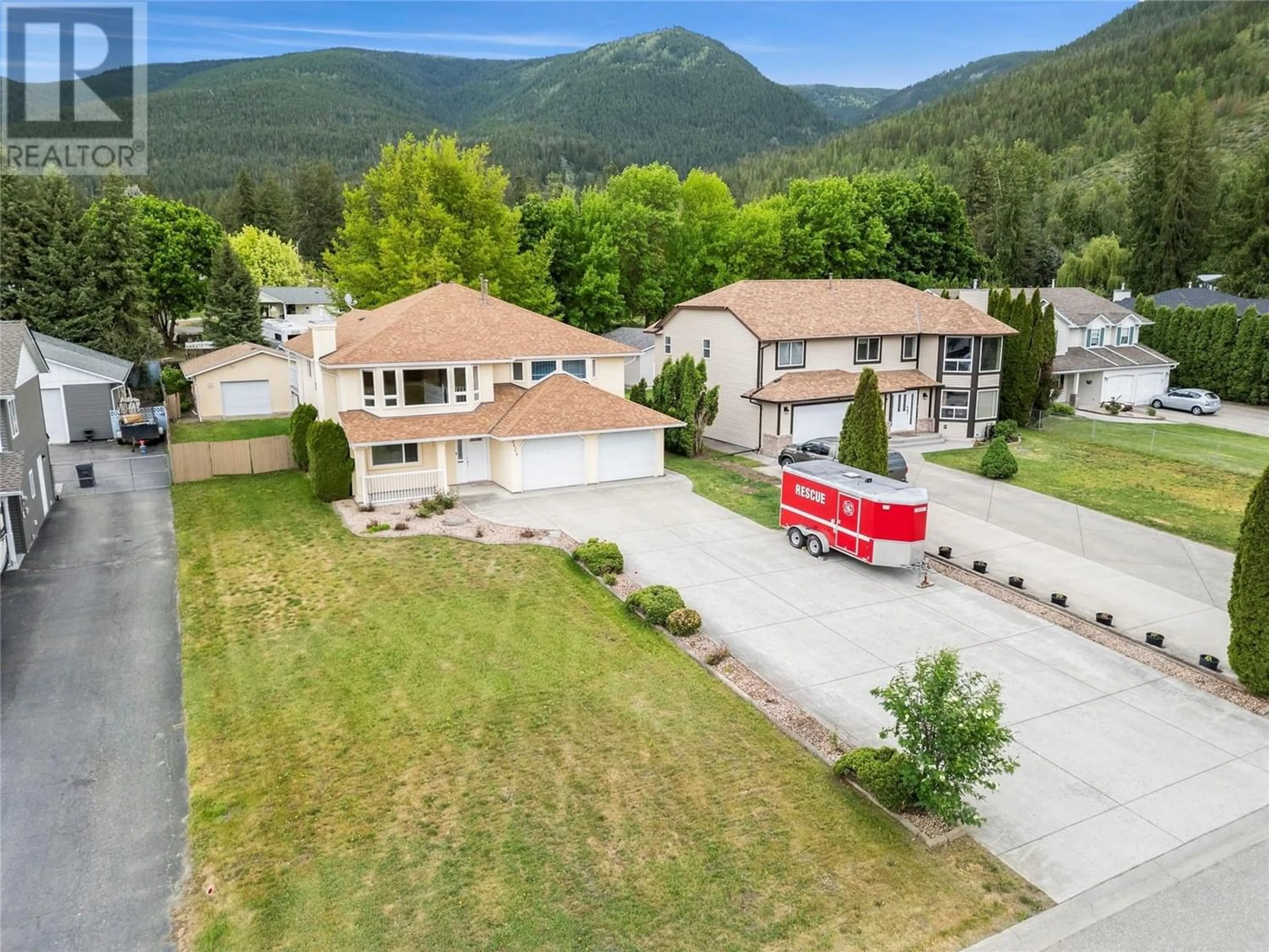 Frontside or backside of a home, the street view for 3424 Springview Place Lot# 22, Armstrong British Columbia V0E1B8