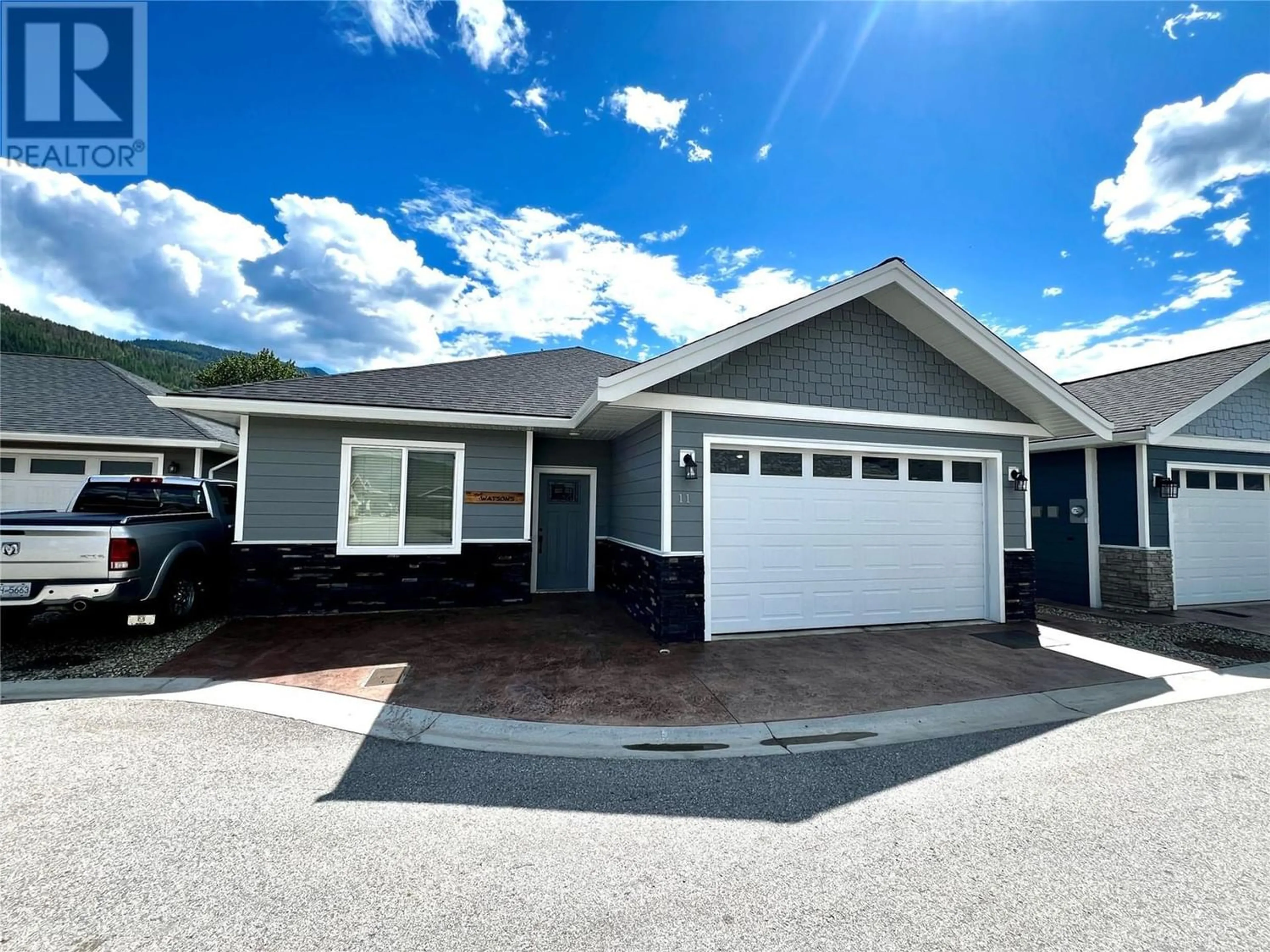 Home with vinyl exterior material for 1330 10 Street SW Unit# 11, Salmon Arm British Columbia V1E0E4