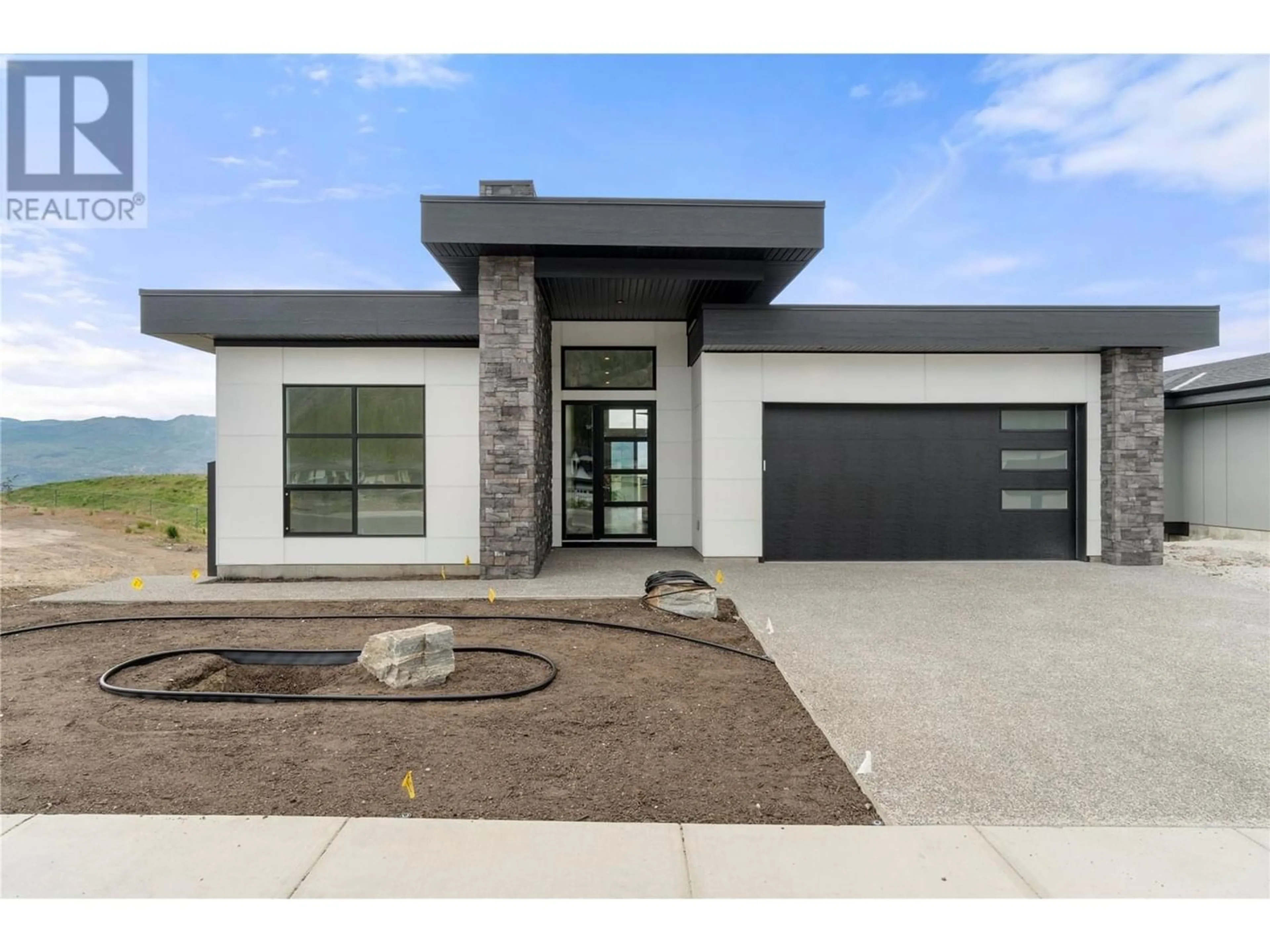 Frontside or backside of a home for 2537 Pinnacle Ridge Drive, West Kelowna British Columbia V4T0E3
