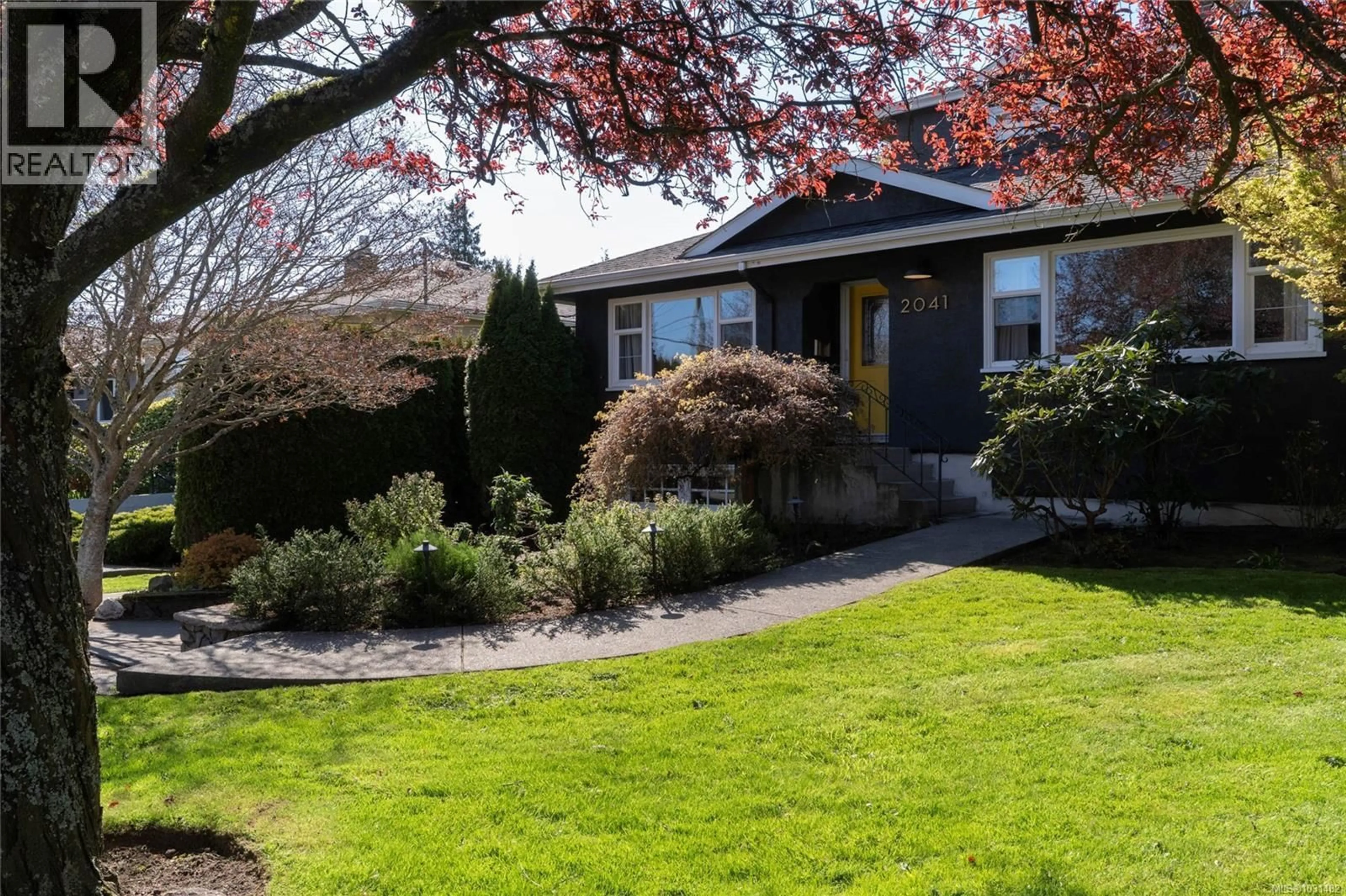 Unknown for 2041 CARNARVON STREET, Oak Bay British Columbia V8R2V2