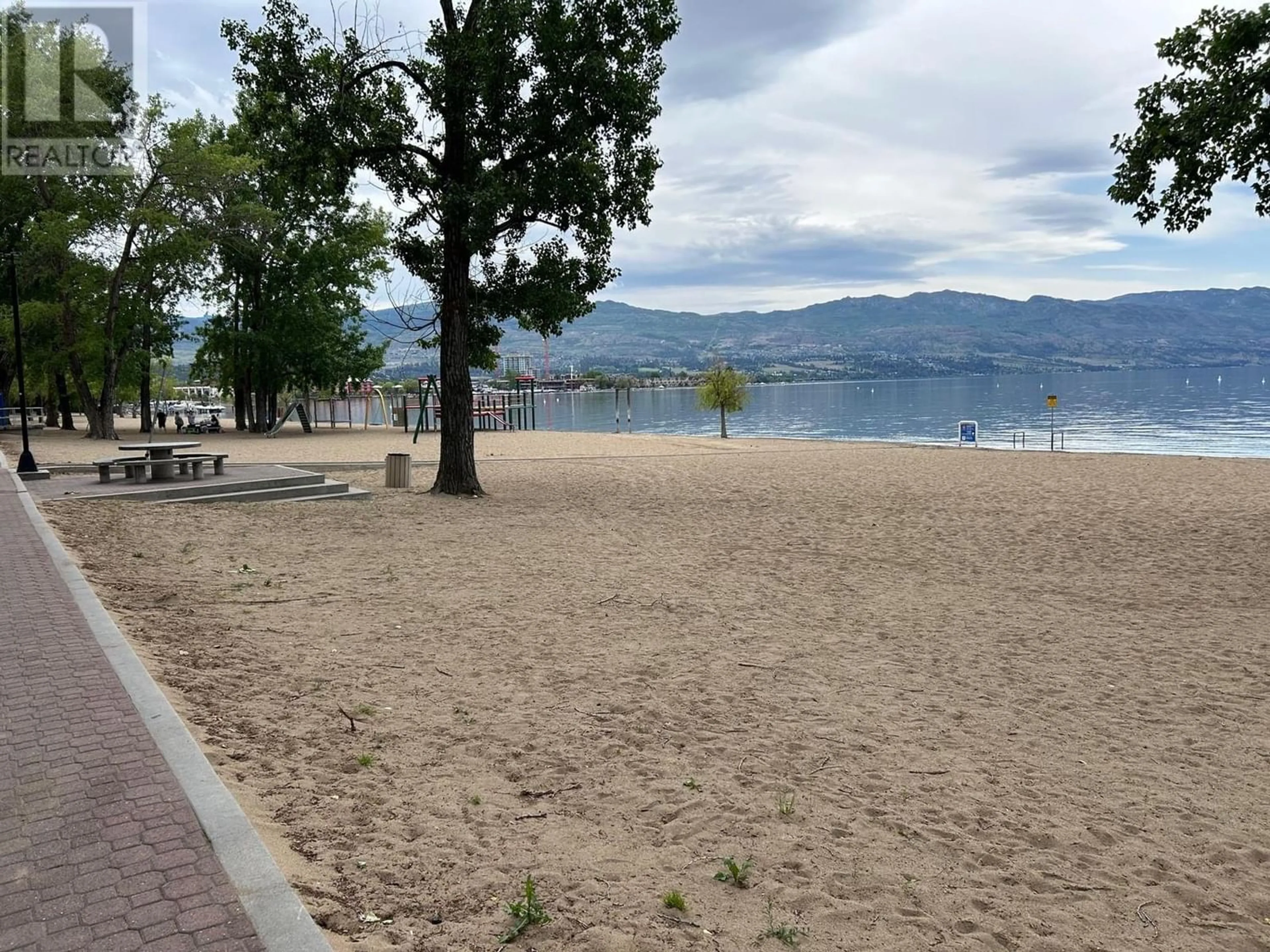 Patio, lake for 789 Swordy Road, Kelowna British Columbia V1W3J7