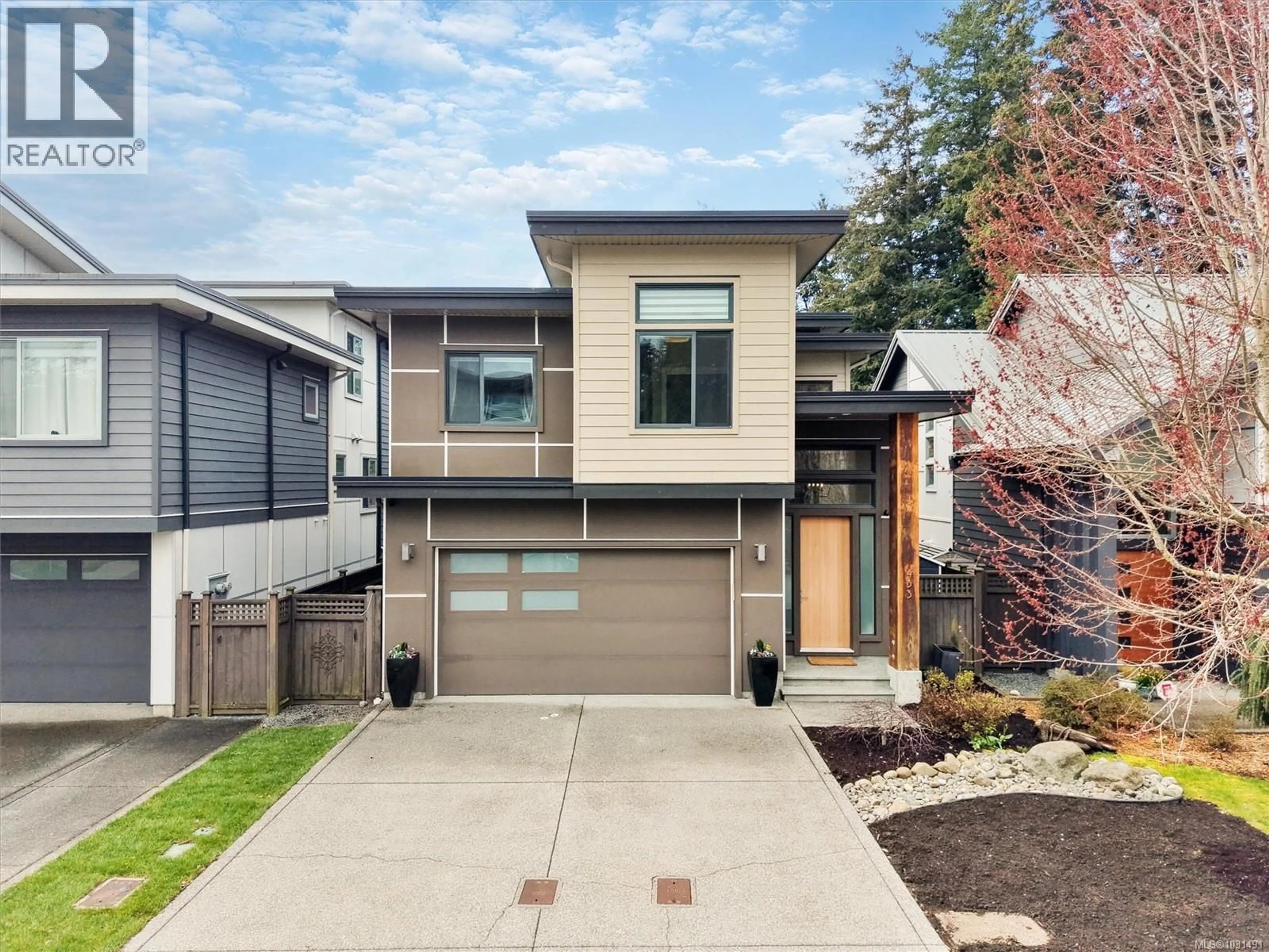 Home with brick exterior material, street for 433 REGENCY PLACE, Colwood British Columbia V9C0H9